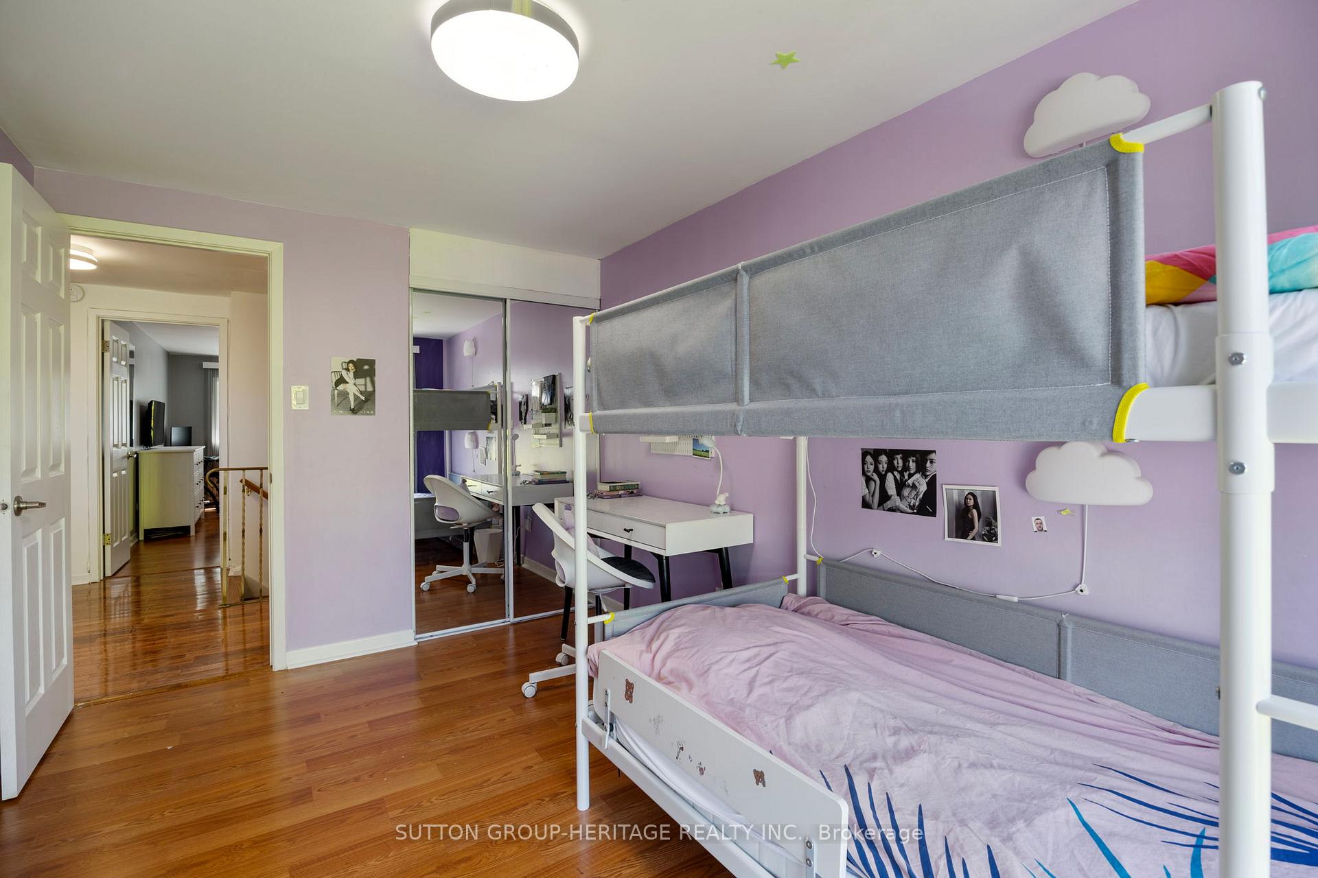 4 Bedrooms Condo at 40 Dundalk, Toronto For sale