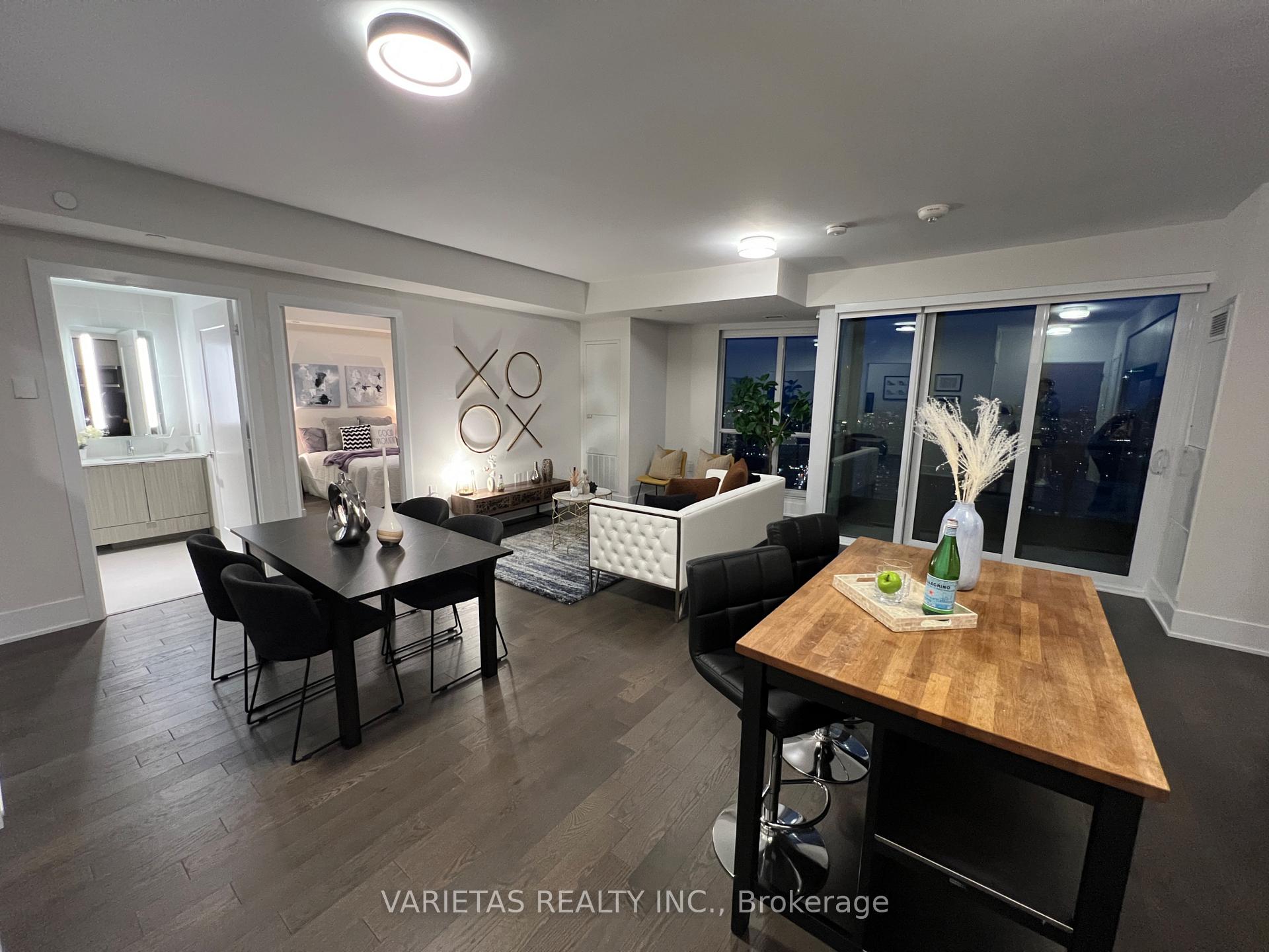 3 Bedrooms Condo at 585 Bloor, Toronto For sale