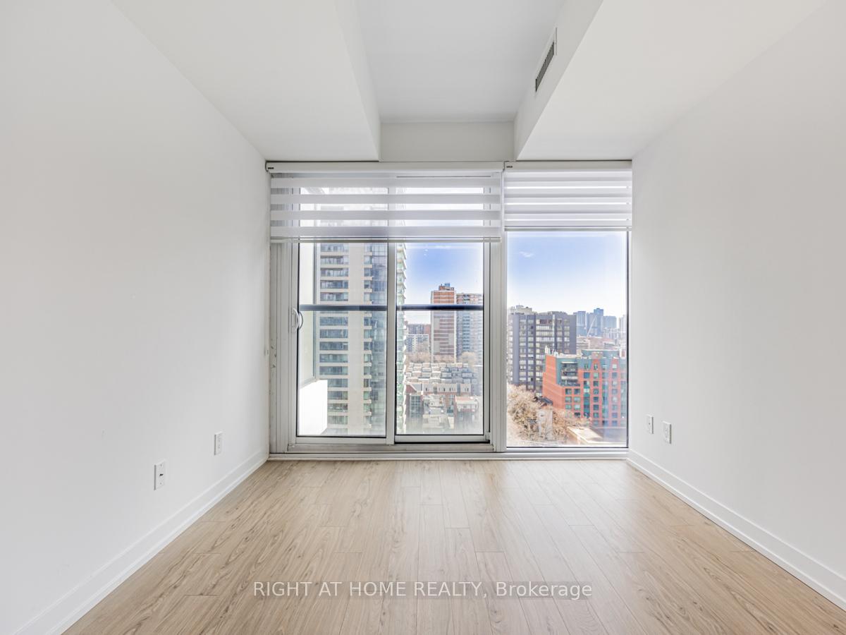 1 Bedroom Condo at 85 Wood, Toronto For sale