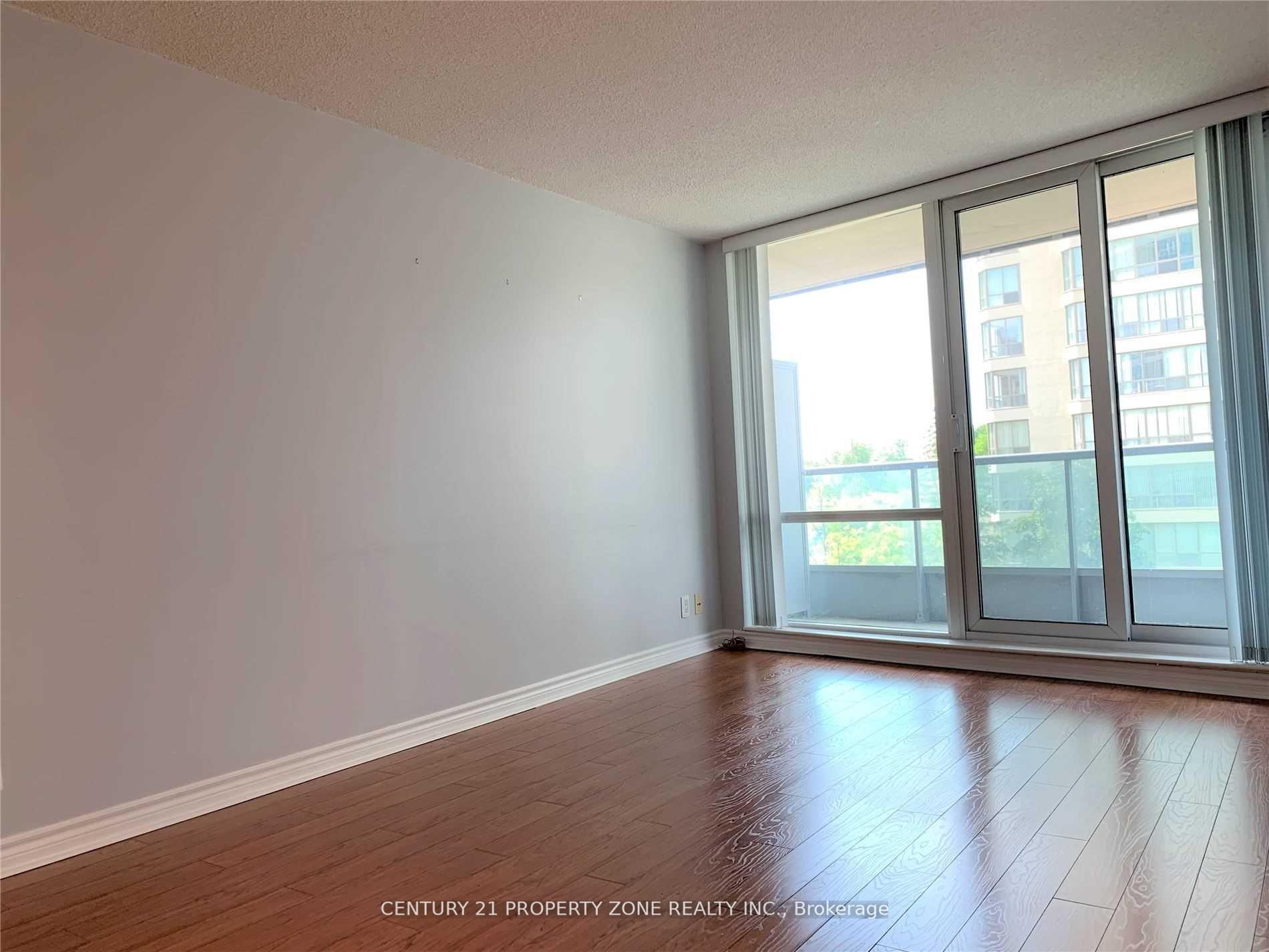 1 Bedroom Condo at 33 Elm, Mississauga For sale