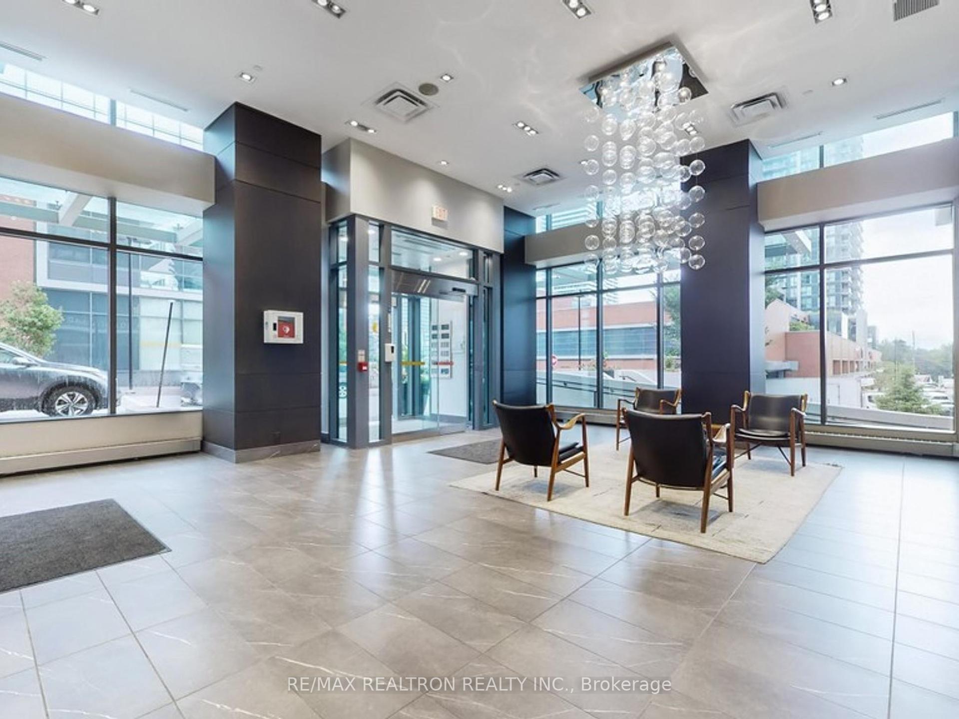 3 Bedrooms Condo at 10 Park Lawn, Toronto For sale
