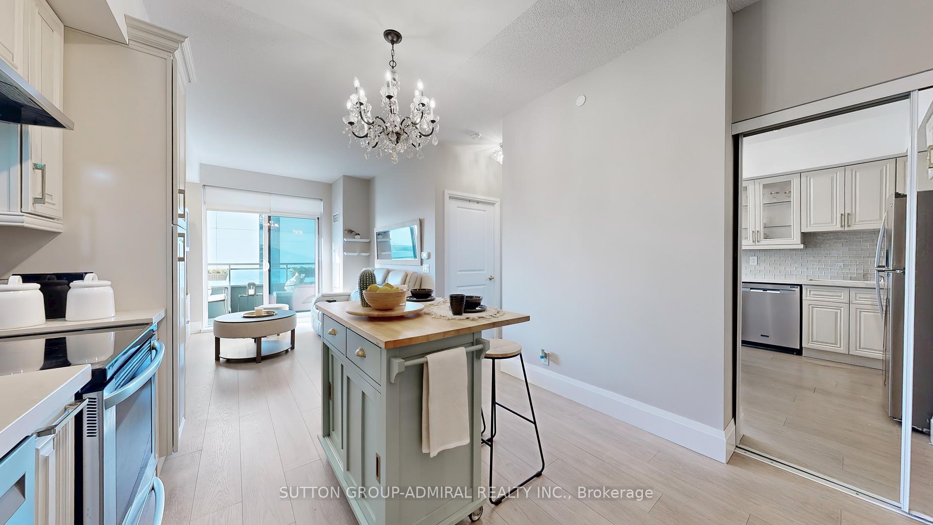1 Bedroom Condo at 7890 Bathurst, Vaughan For sale
