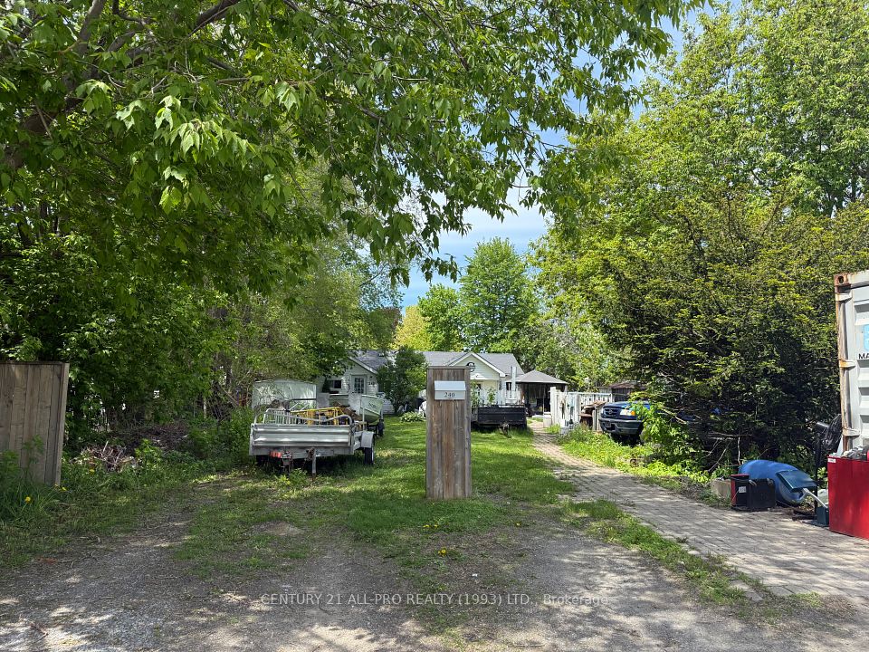 240 University Avenue, Cobourg, ON K9A 2E9