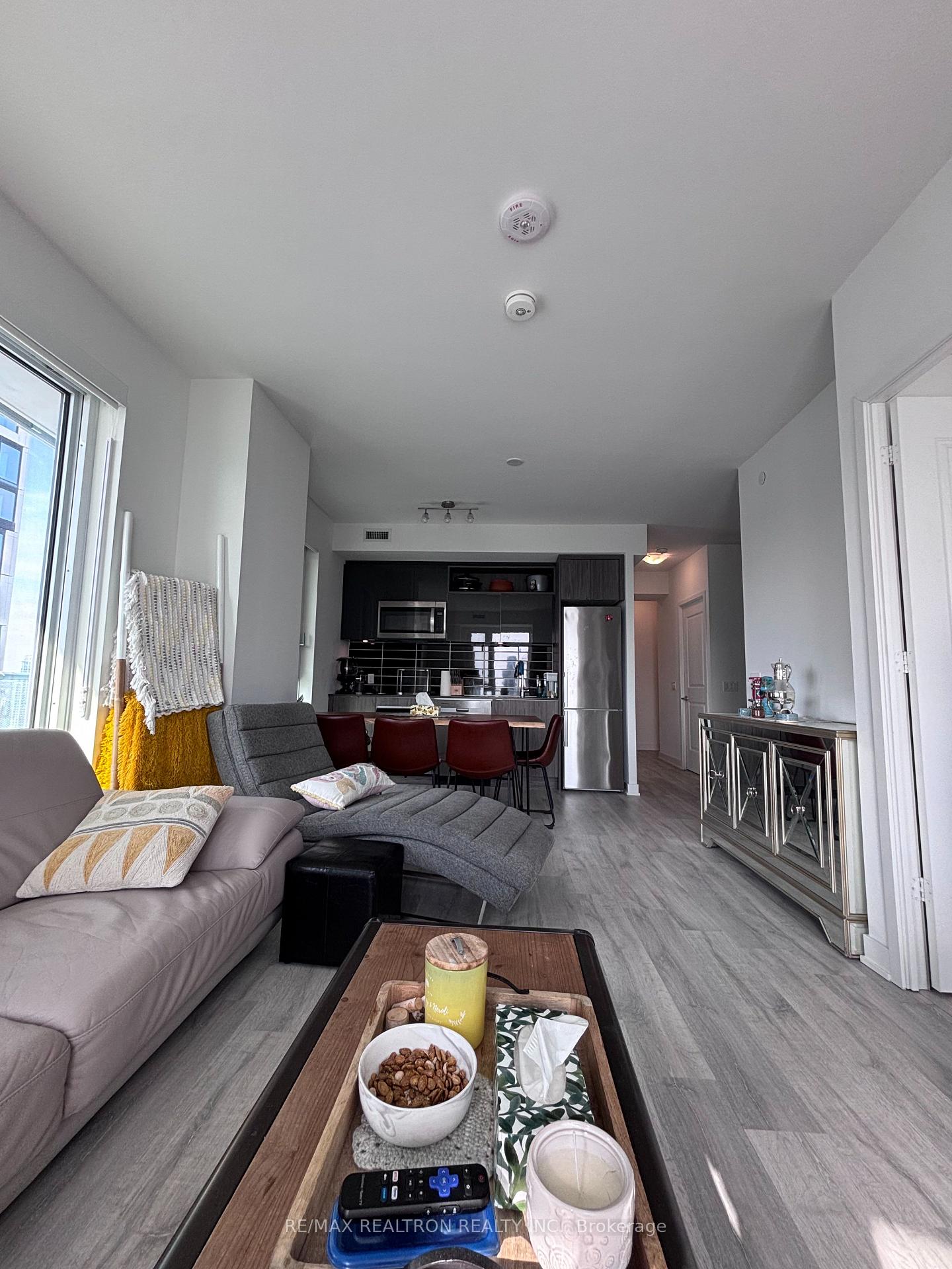 3 Bedrooms Condo at 100 Dalhousie, Toronto For sale