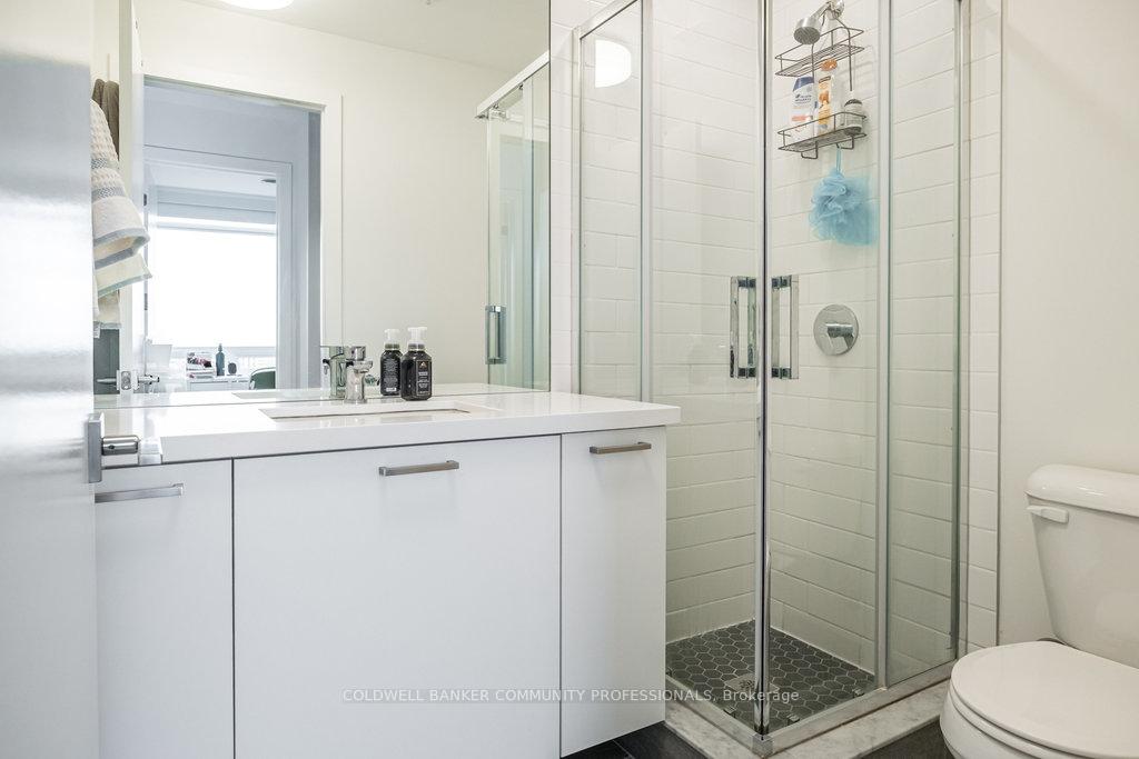 2 Bedrooms Condo at 467 Charlton, Hamilton For sale