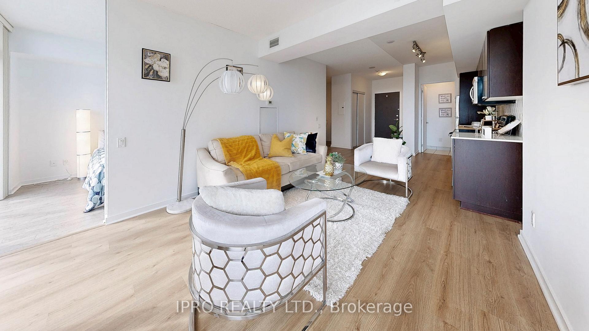 3 Bedrooms Condo at 103 The Queensway, Toronto For sale