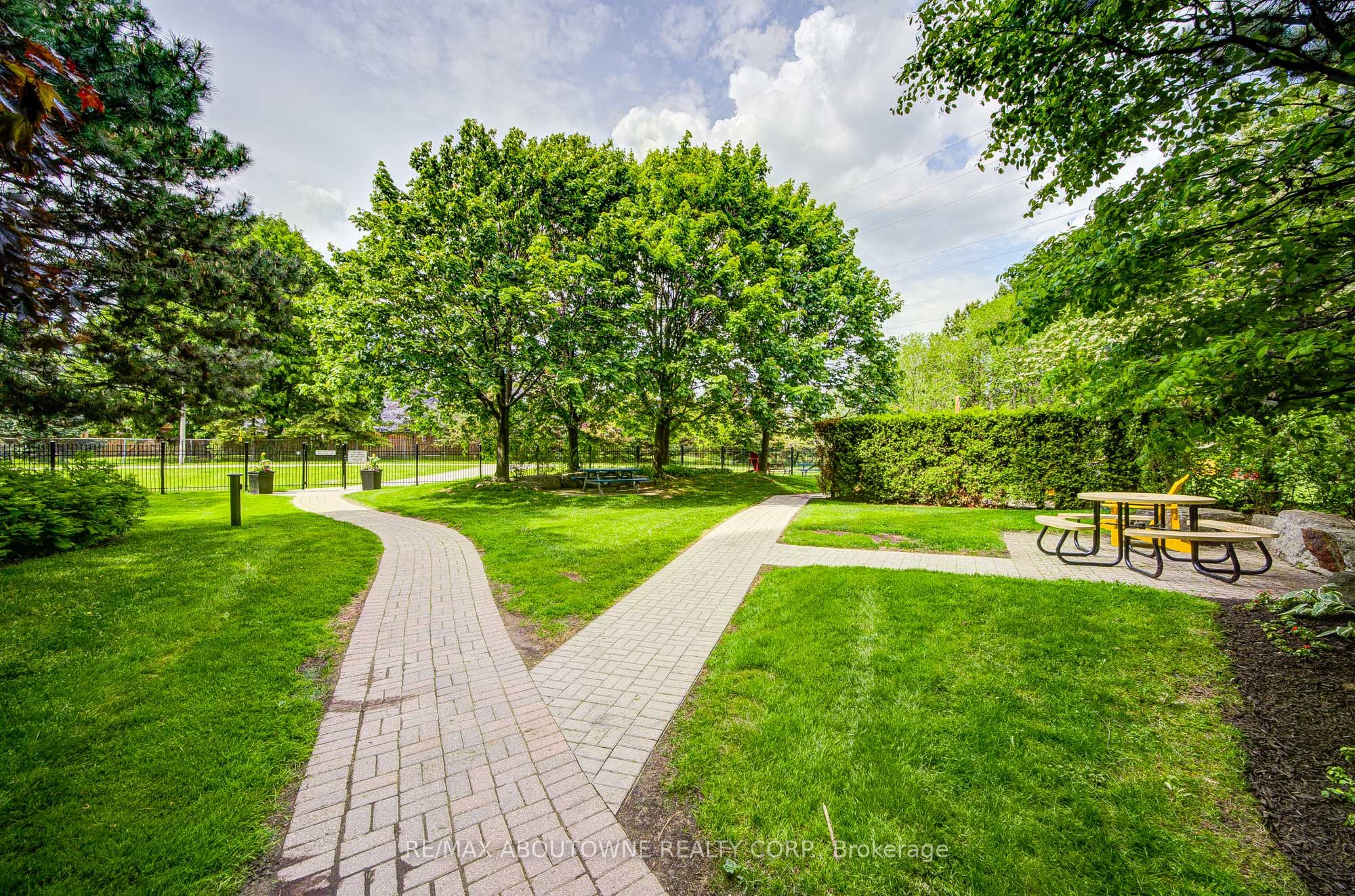 1276 Maple Crossing Boulevard, #1008