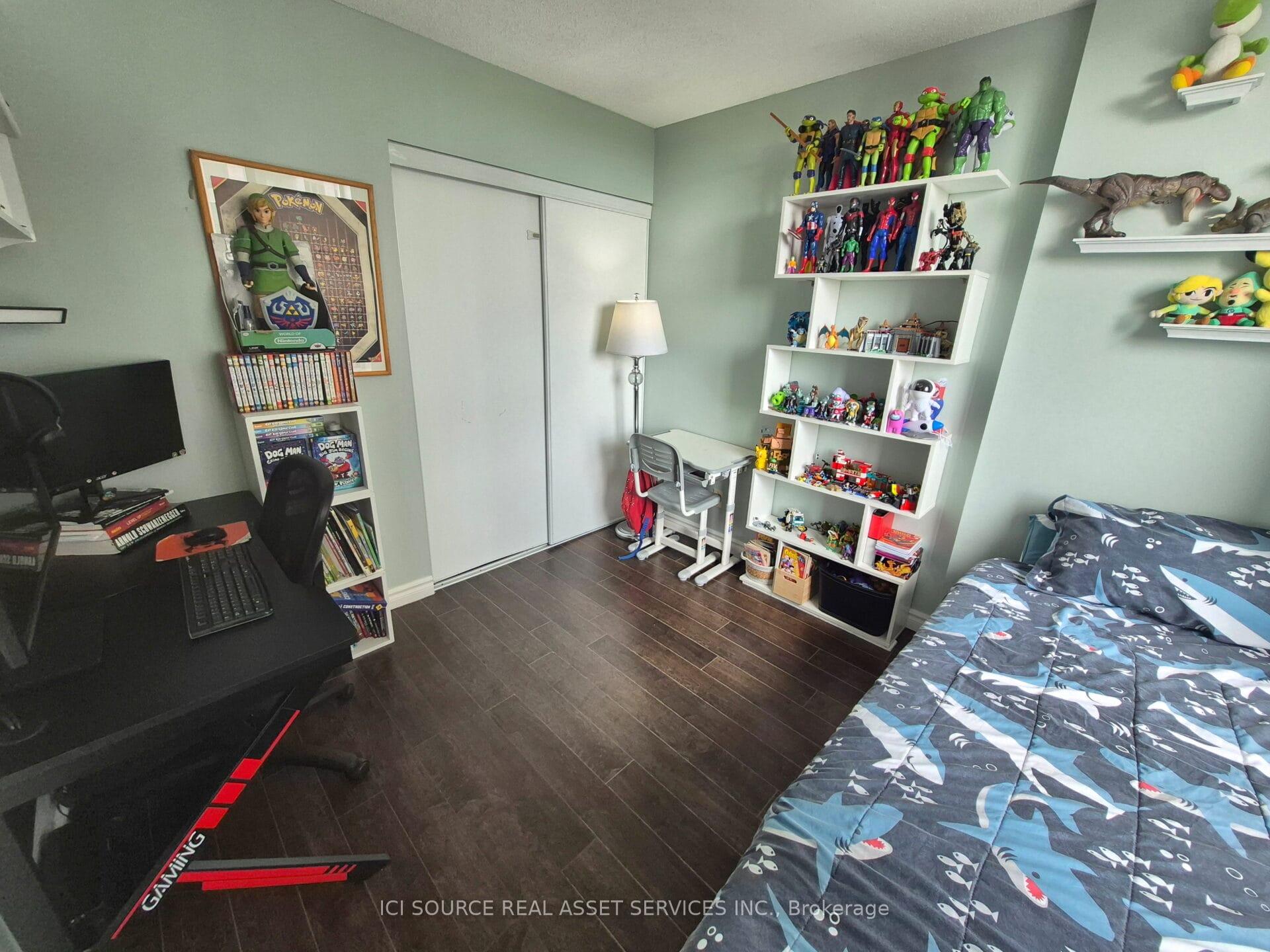 2 Bedrooms Condo at 51 Harrison Garden, Toronto For sale