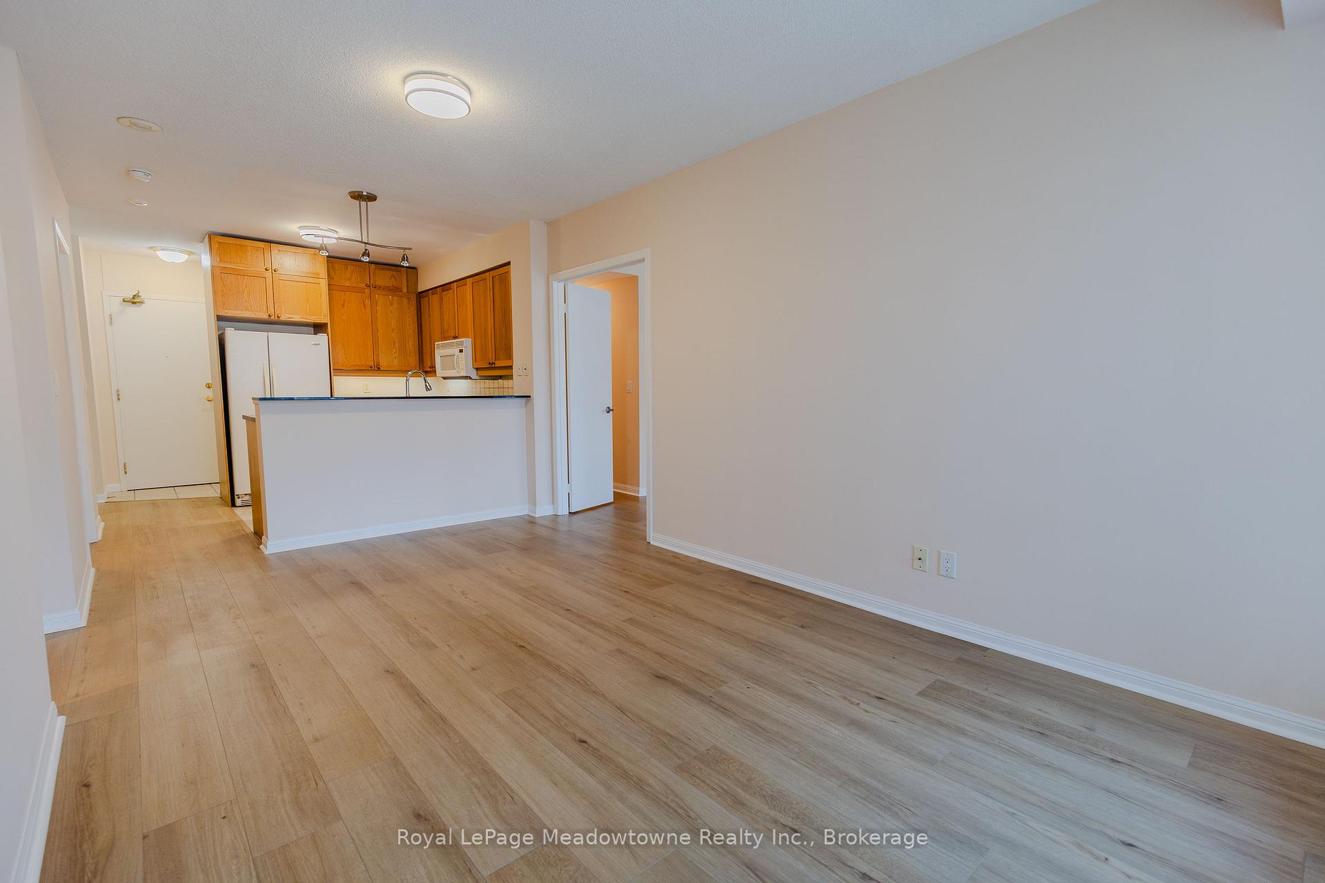 2 Bedrooms Condo at 1801 Bayview, Toronto For sale