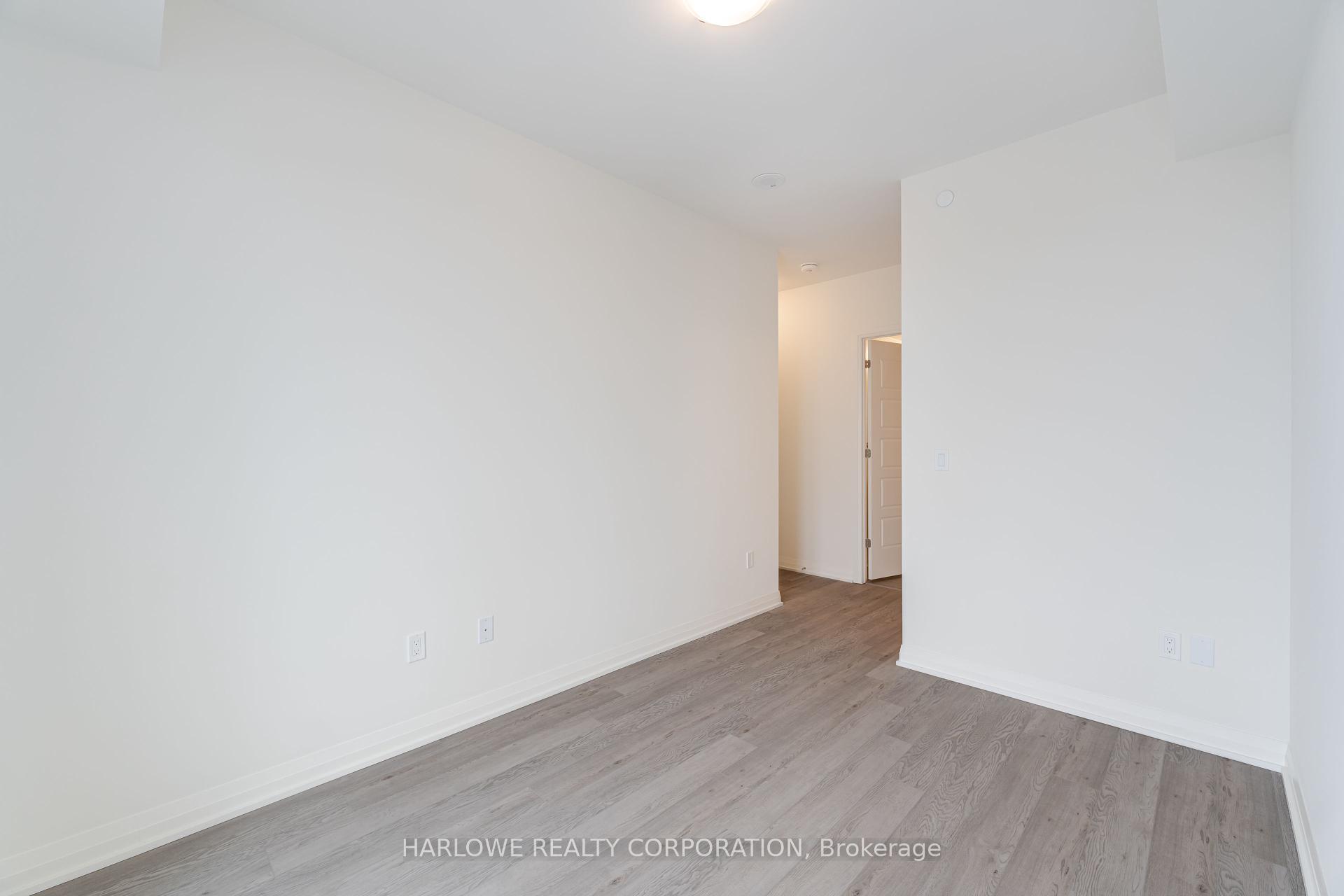 3 Bedrooms Condo at 3006 William Cutmore, Oakville For sale