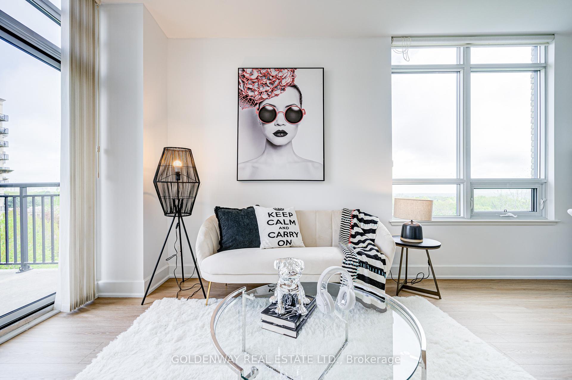 2 Bedrooms Condo at 676 Sheppard, Toronto For sale