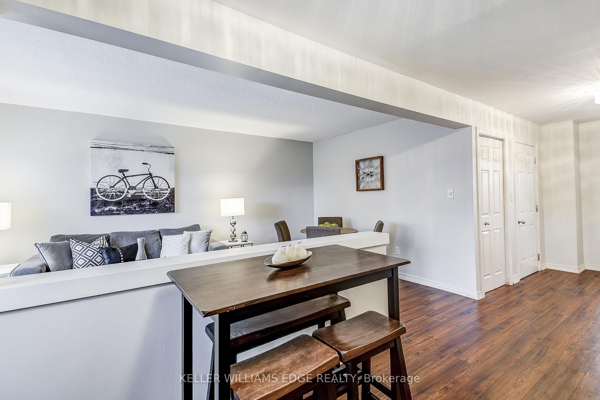 3 Bedrooms Condo at 1350 Limeridge, Hamilton For sale