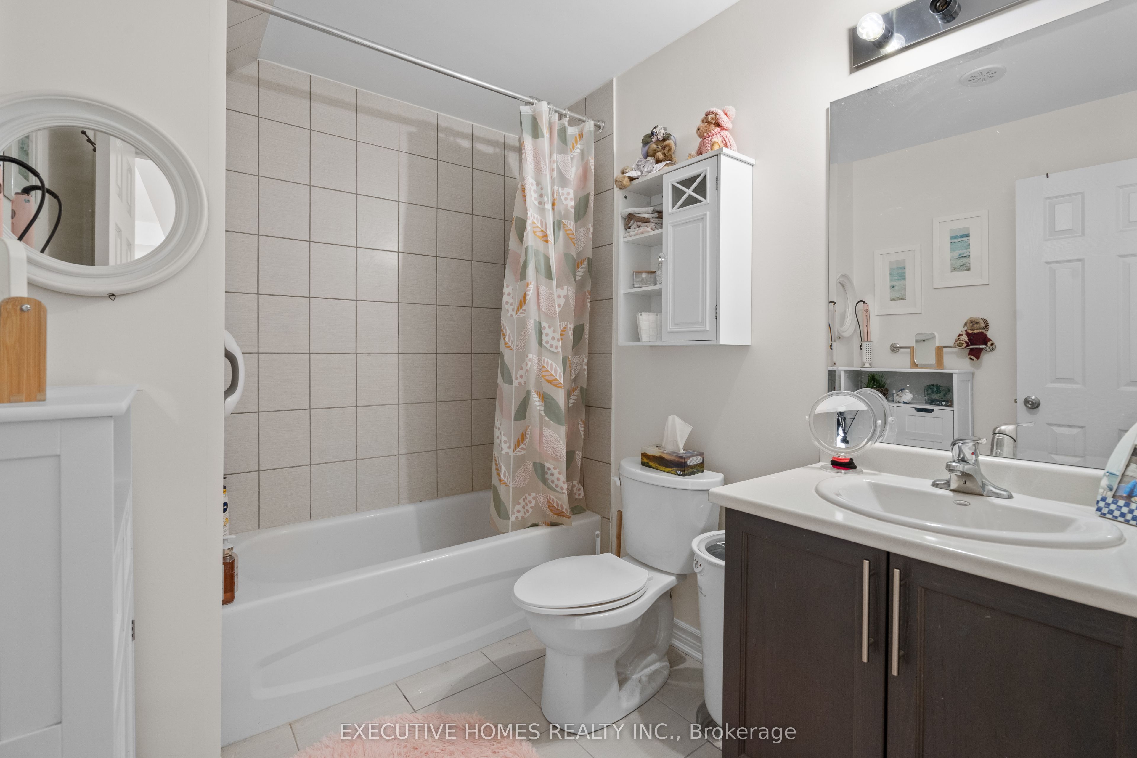 383 Dundas Street E, #74