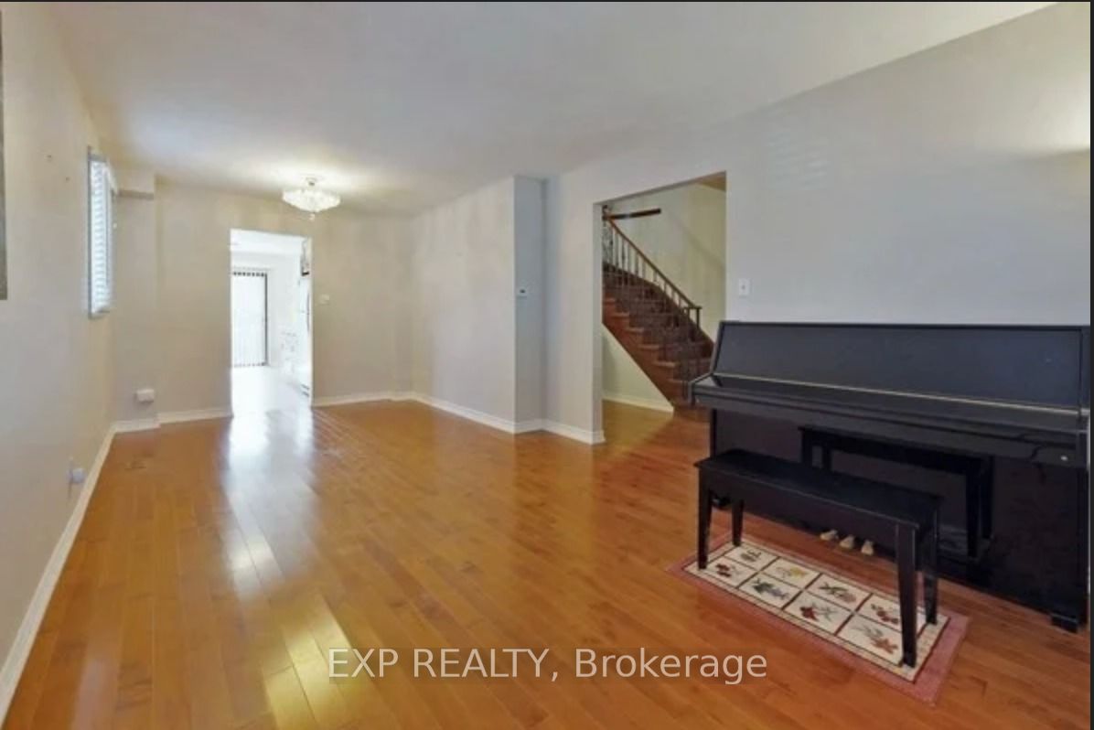 4642 Founders Walk, Mississauga, ON L5R 1N1