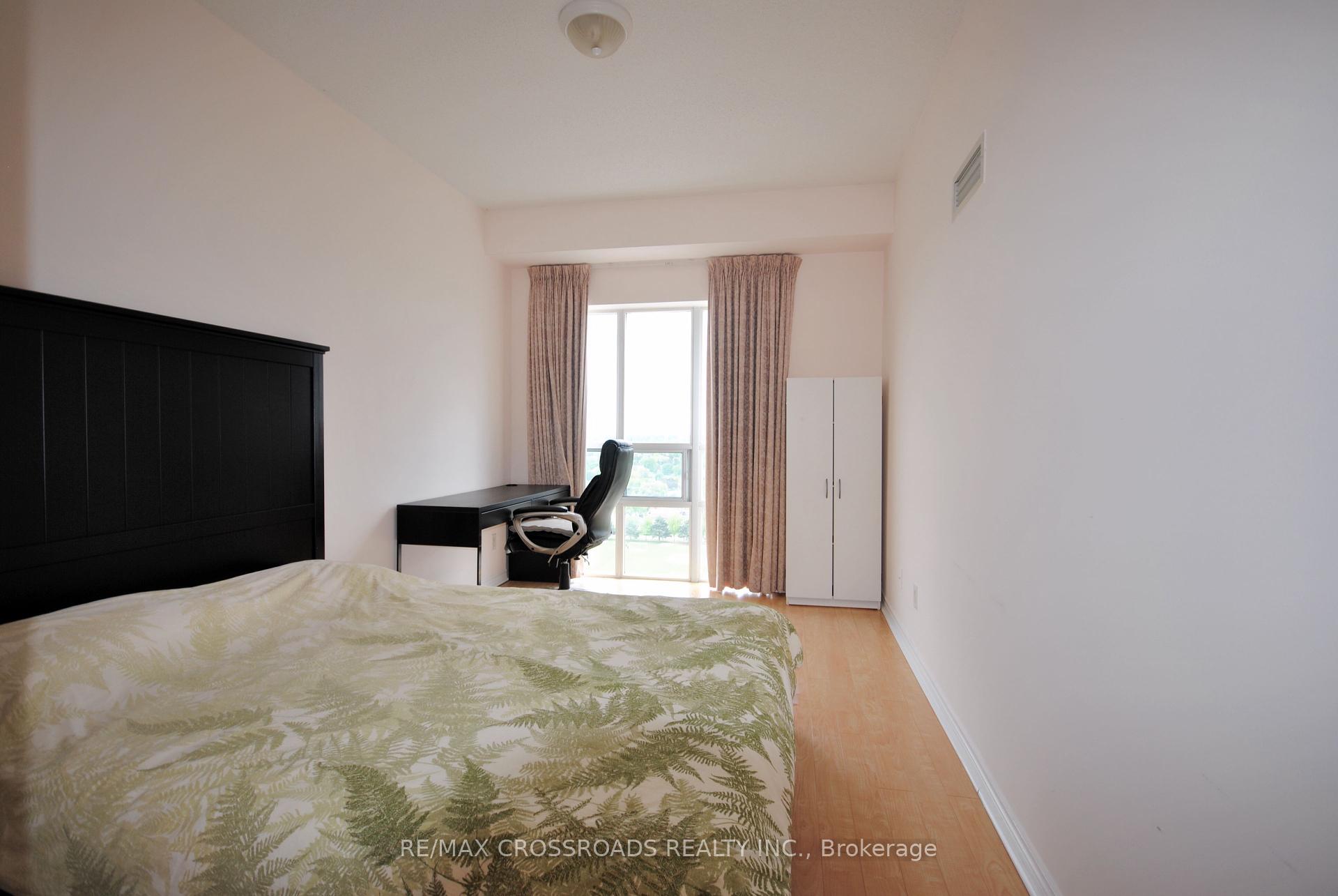 1 Bedroom Condo at 8 Mondeo, Toronto For sale