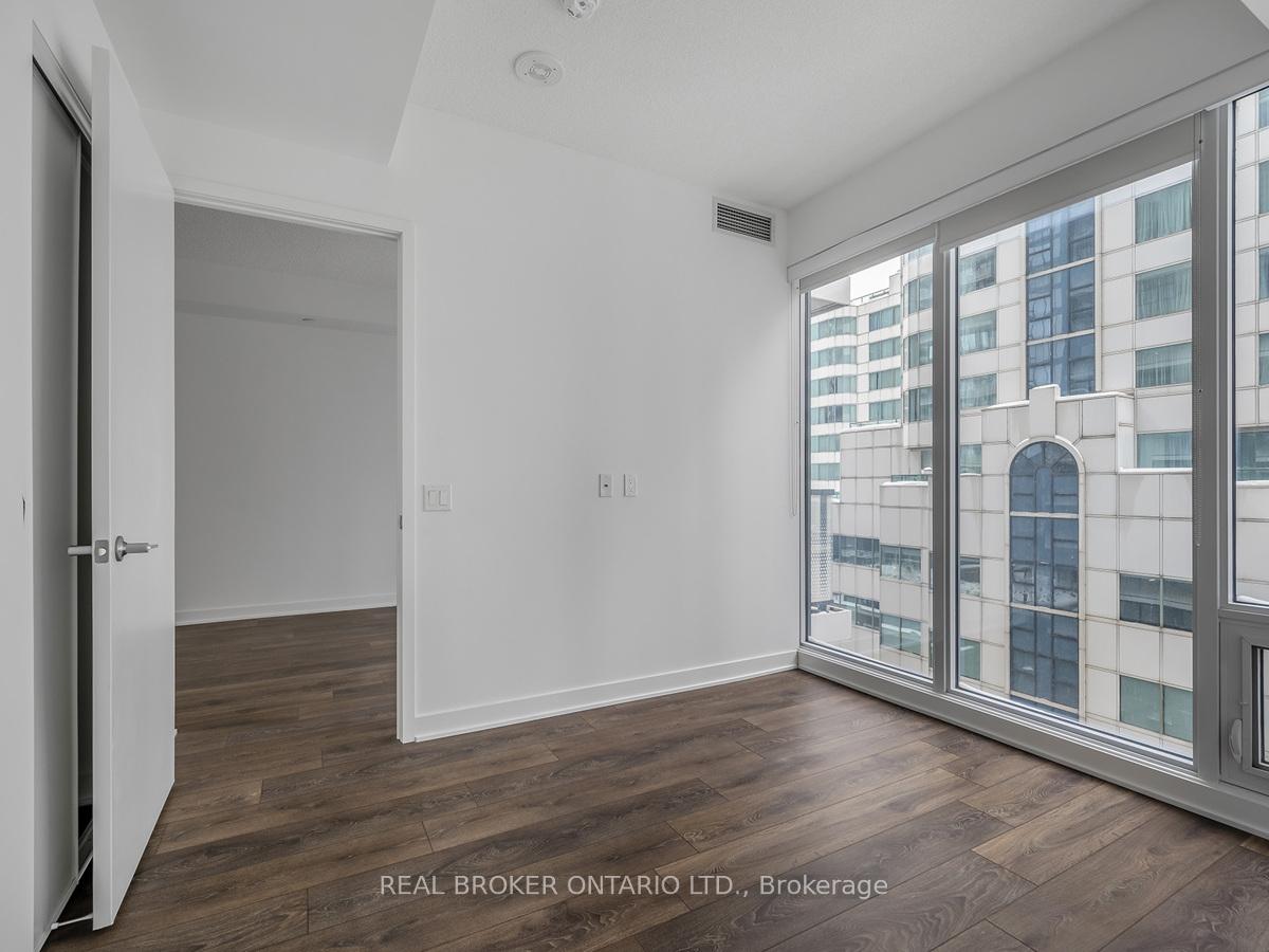 1 Bedroom Condo at 125 Blue Jays, Toronto For sale