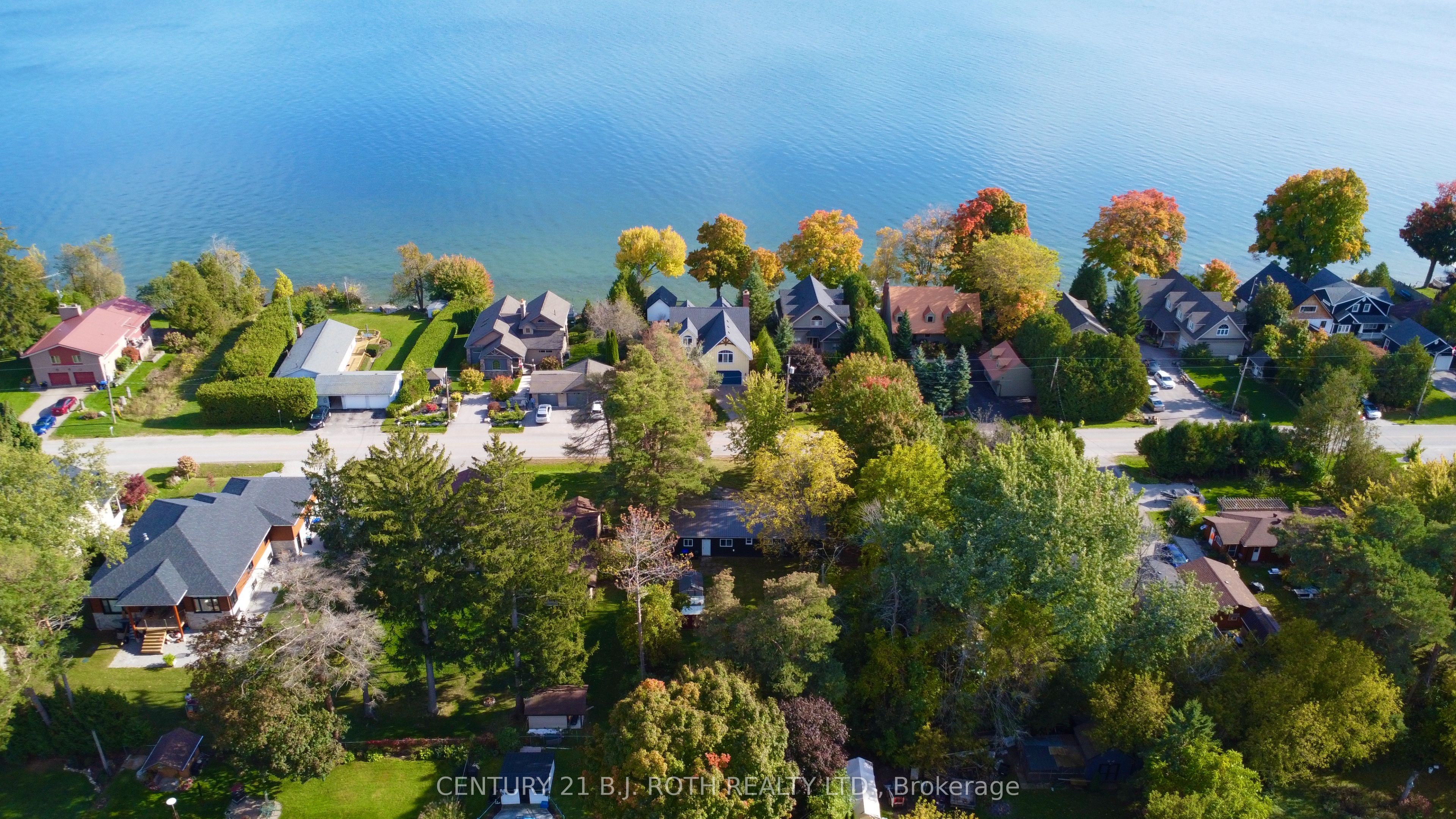 98 Lakeshore Road, Oro-Medonte, ON L0L 2E0