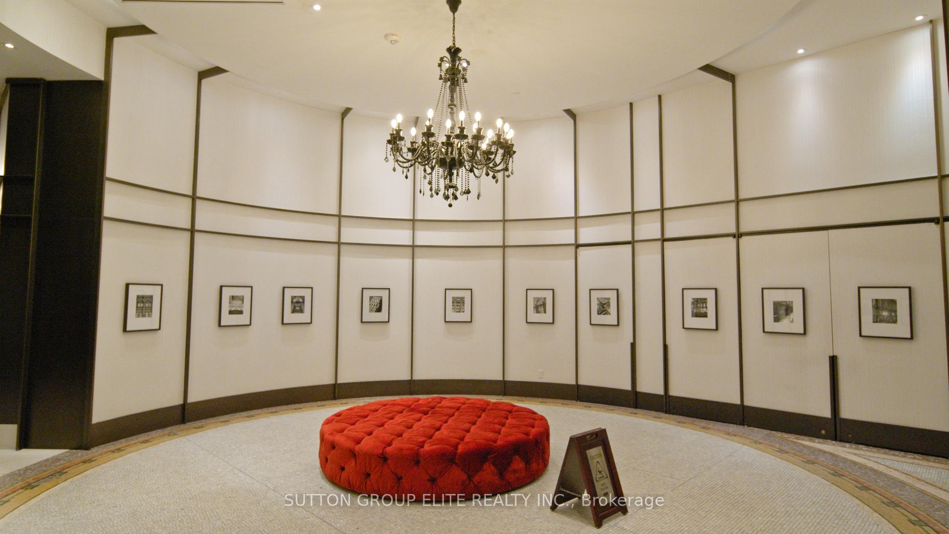 2 Bedrooms Condo at 197 YONGE, Toronto For sale