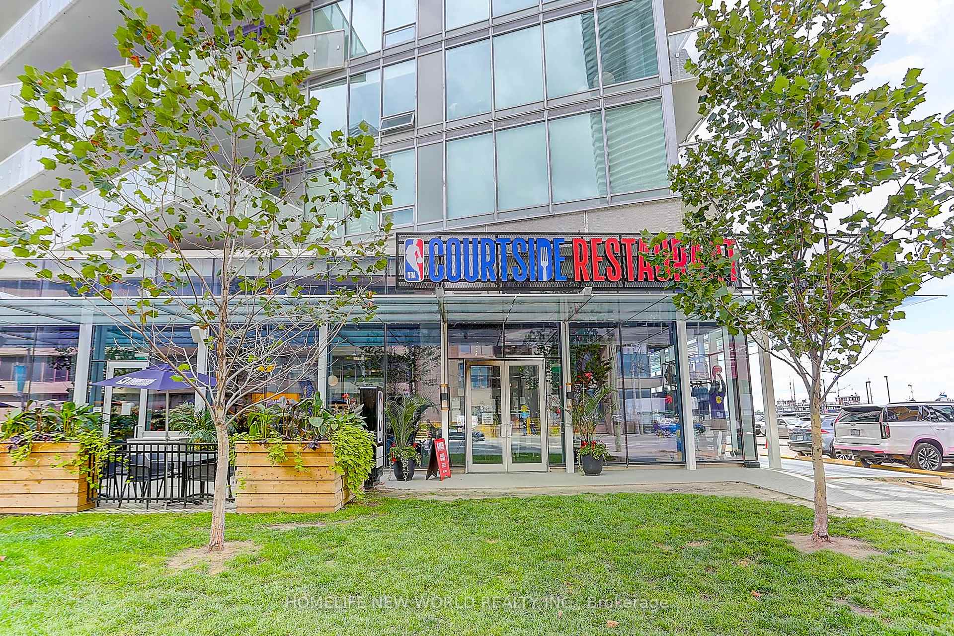 1 Bedroom Condo at 15 Queens, Toronto For sale