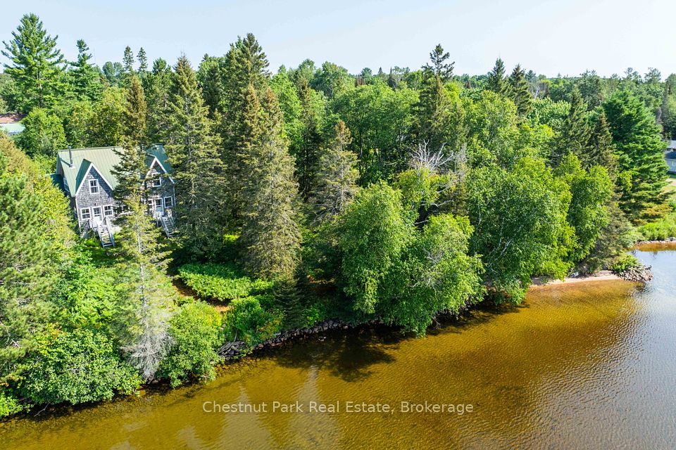 1 & 5 Barrie Street, Sundridge, ON P0A 1Z0