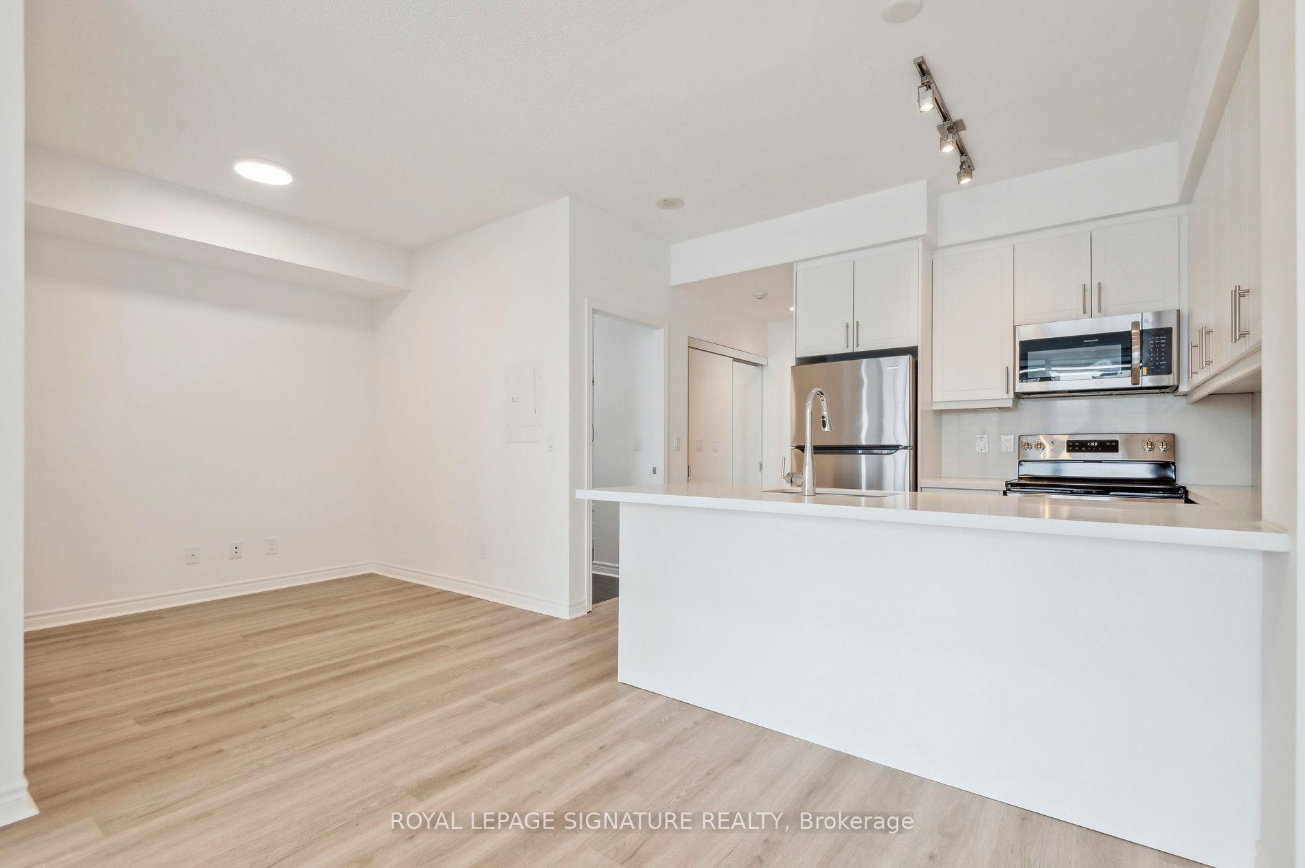2 Bedrooms Condo at 2885 Bayview, Toronto For sale