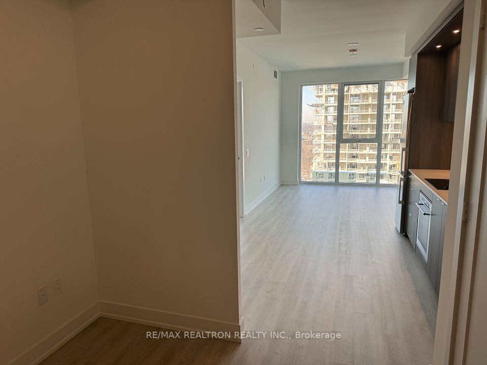 #3701 - 30 Inn On The Park Drive, Toronto, ON M3C 0P8
