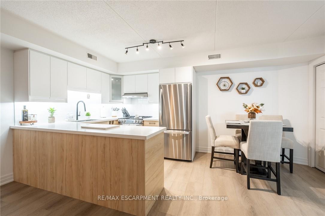 1 Bedroom Condo at 2010 Cleaver,  Burlington For sale