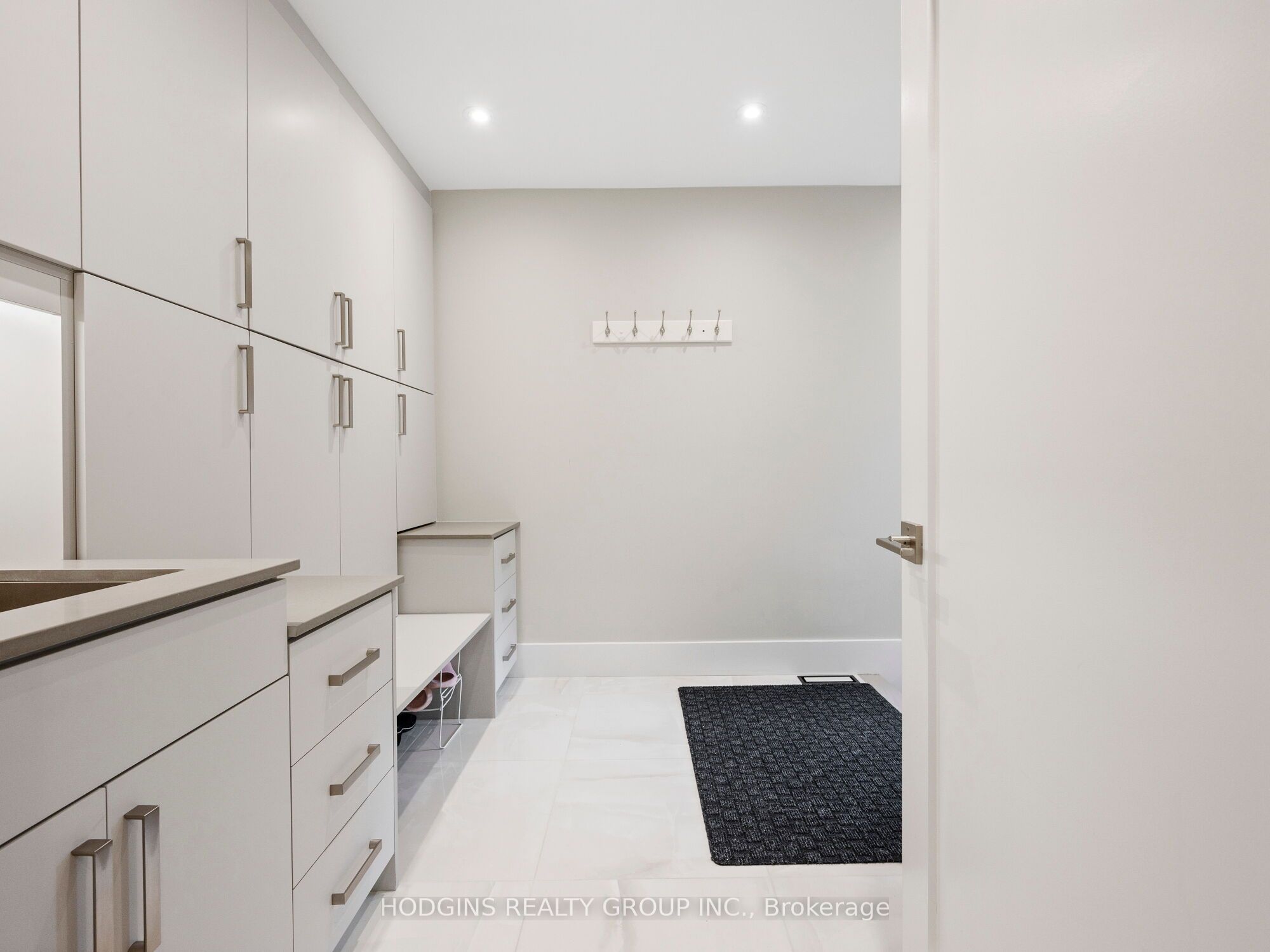 1816 Paddock Crescent