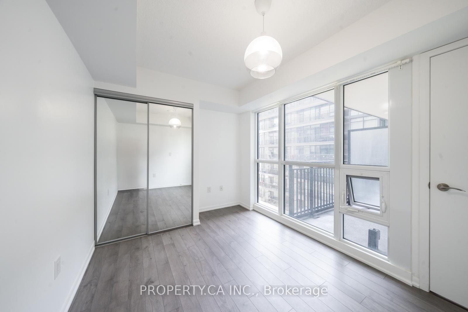 1 Bedroom Condo at 3091 Dufferin,  Toronto For sale