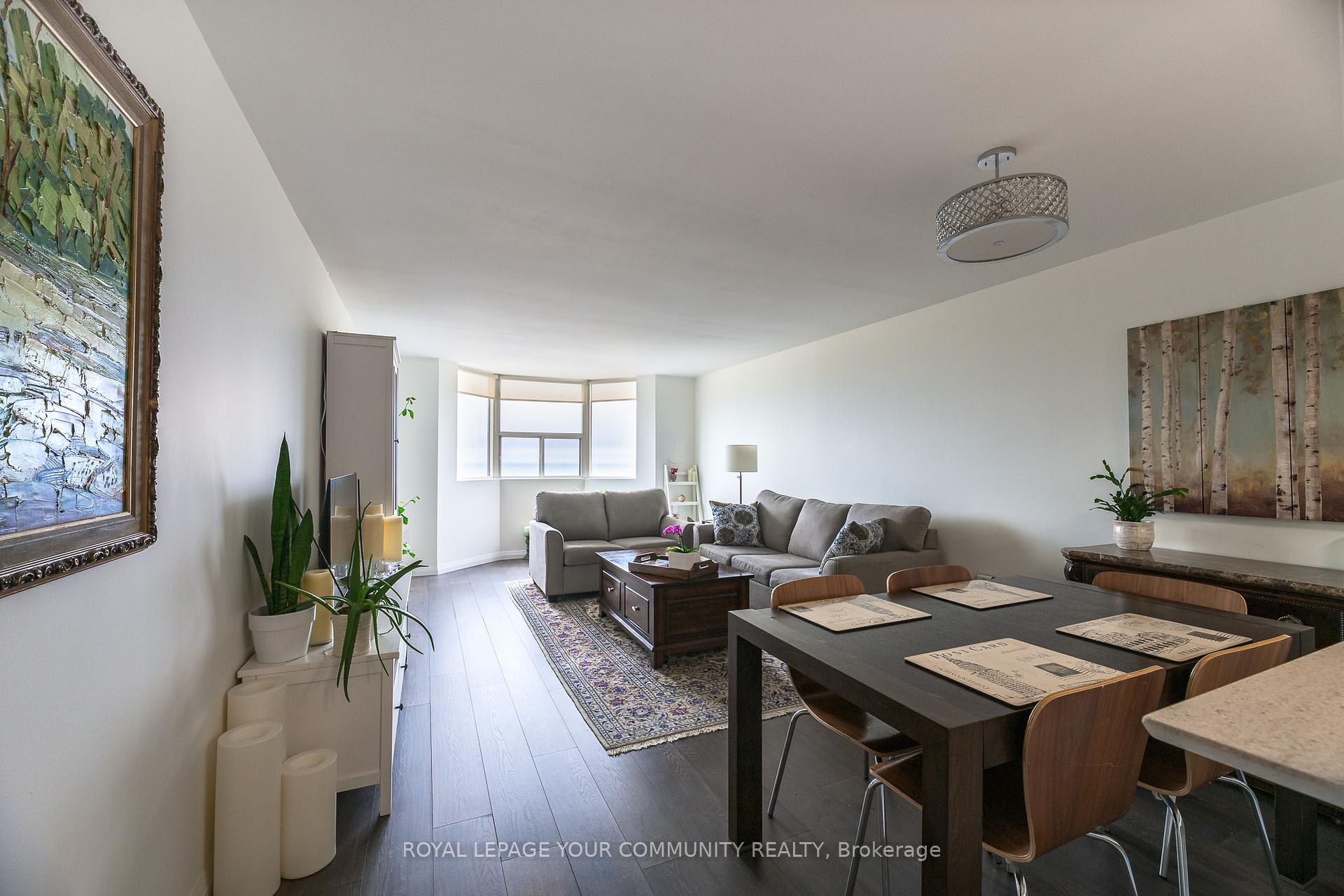 2 Bedrooms Condo at 3845 Lake Shore,  Toronto For sale