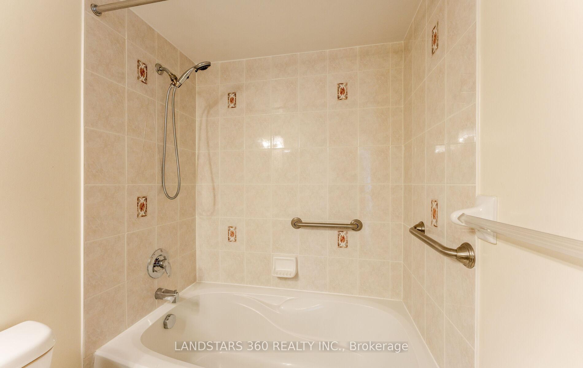 2 Bedrooms Condo at 3088 Kennedy, Toronto For sale