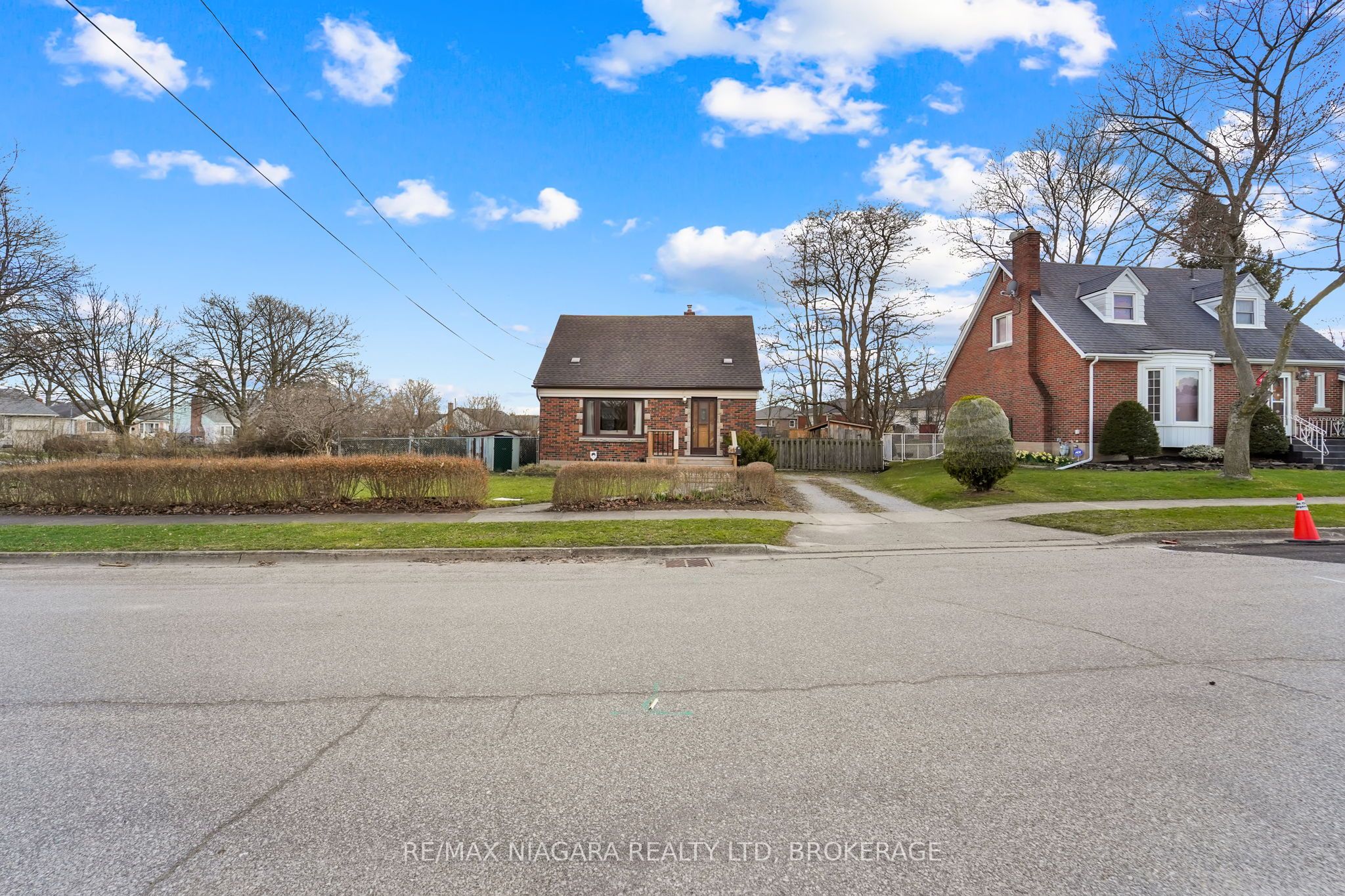 5428 Inglis Drive, Niagara Falls, ON L2E 2V2