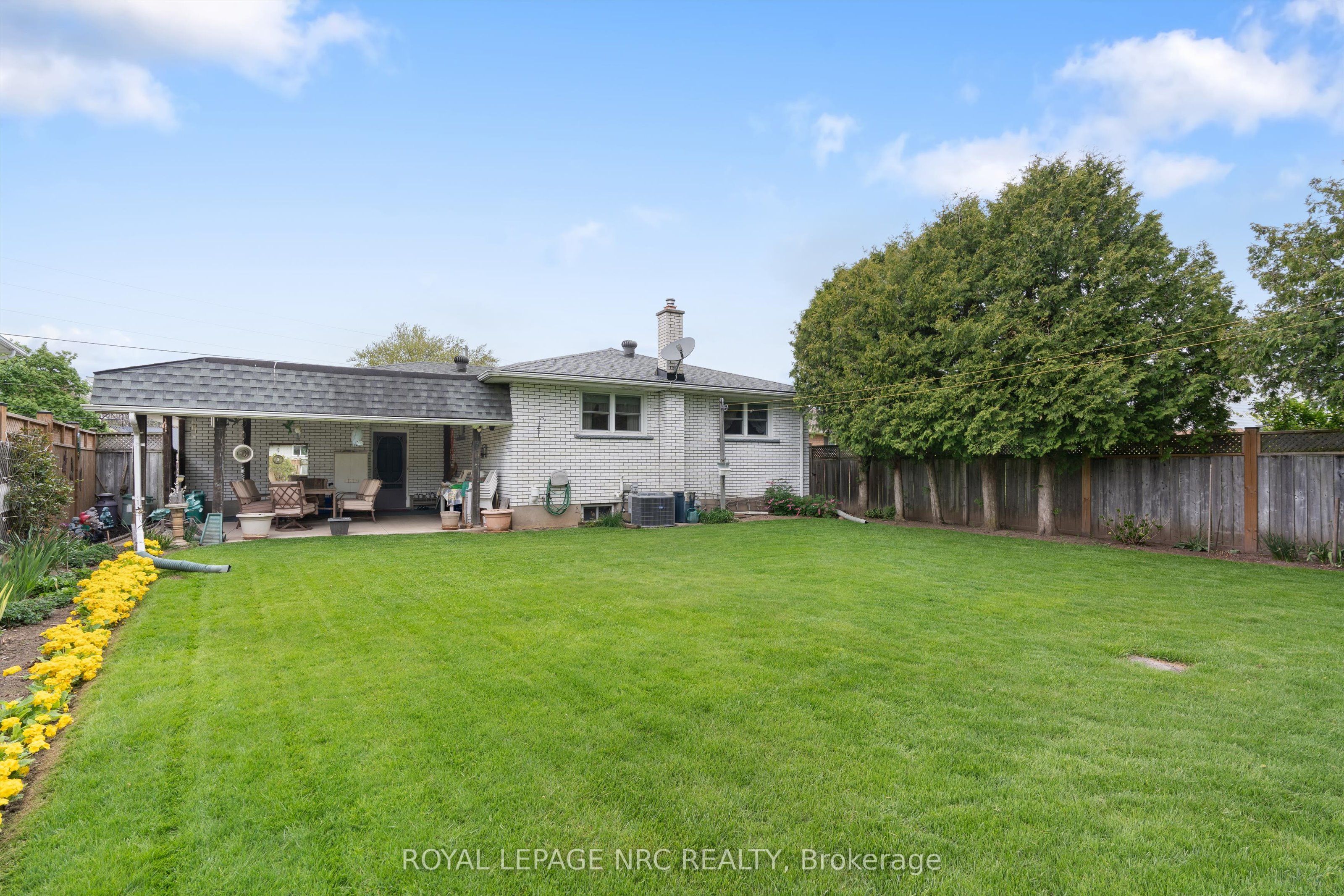 96 Lakeshore Road