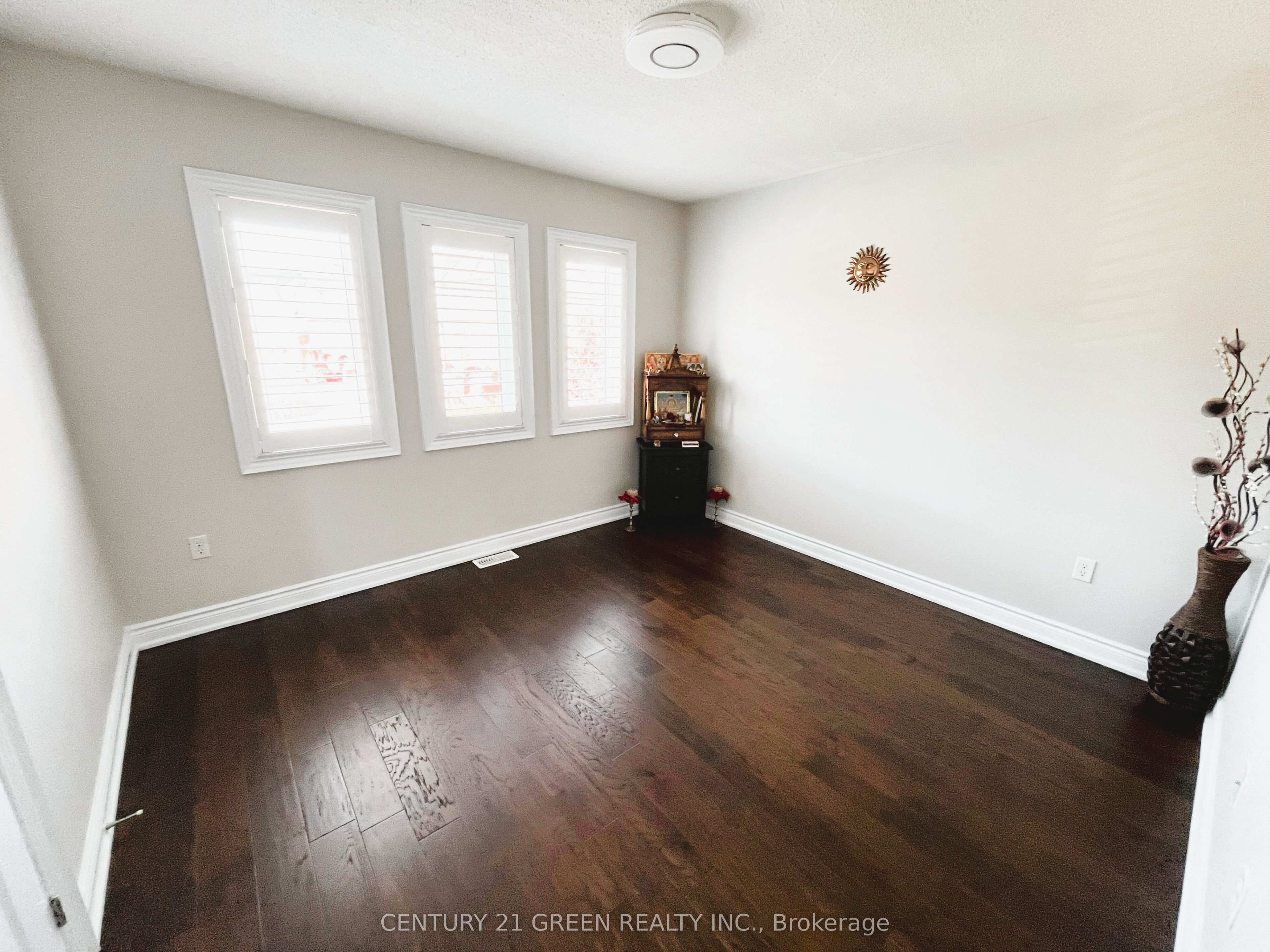 199 Windfields Farm Drive W