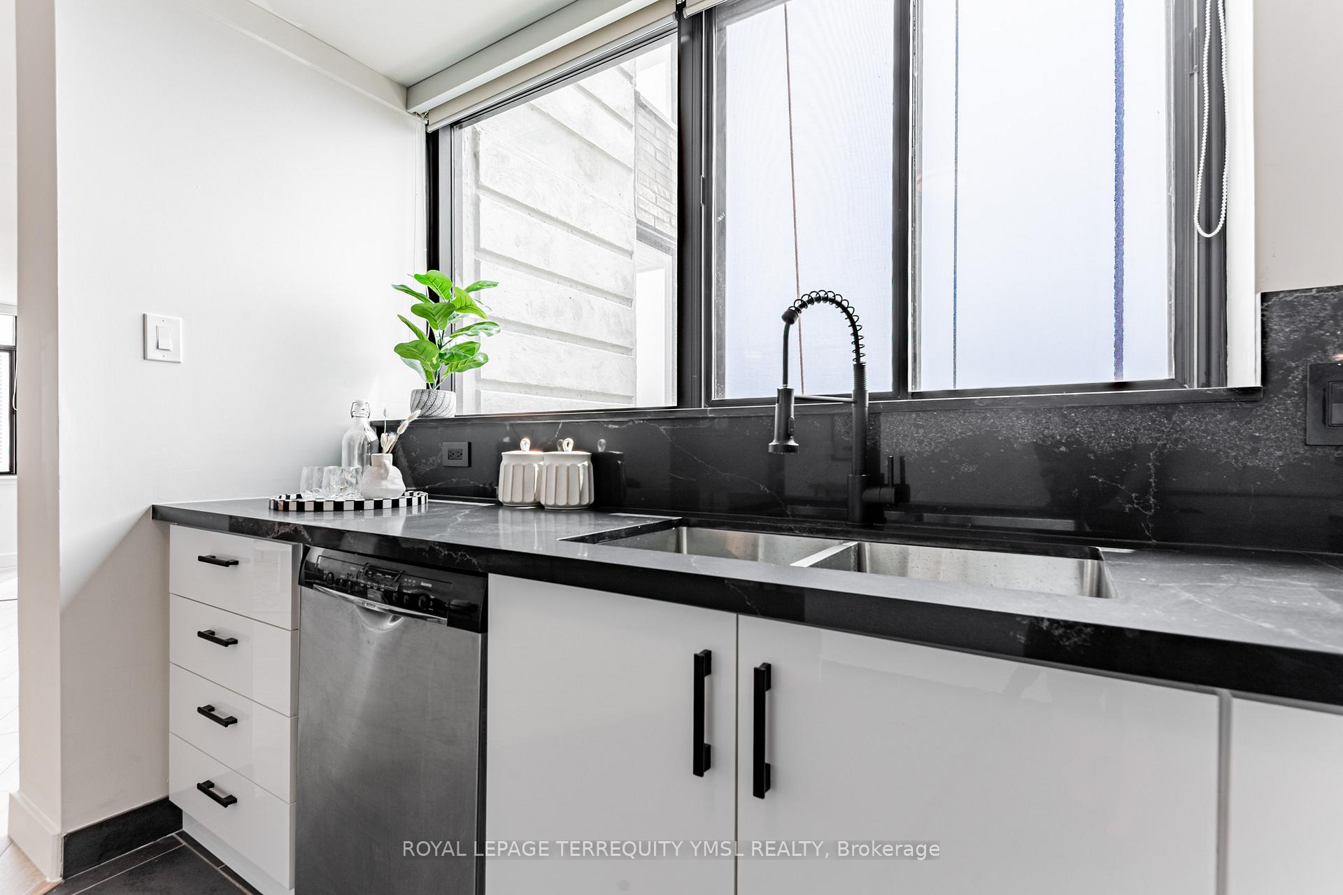 1 Bedroom Condo at 250 Queens, Toronto For sale