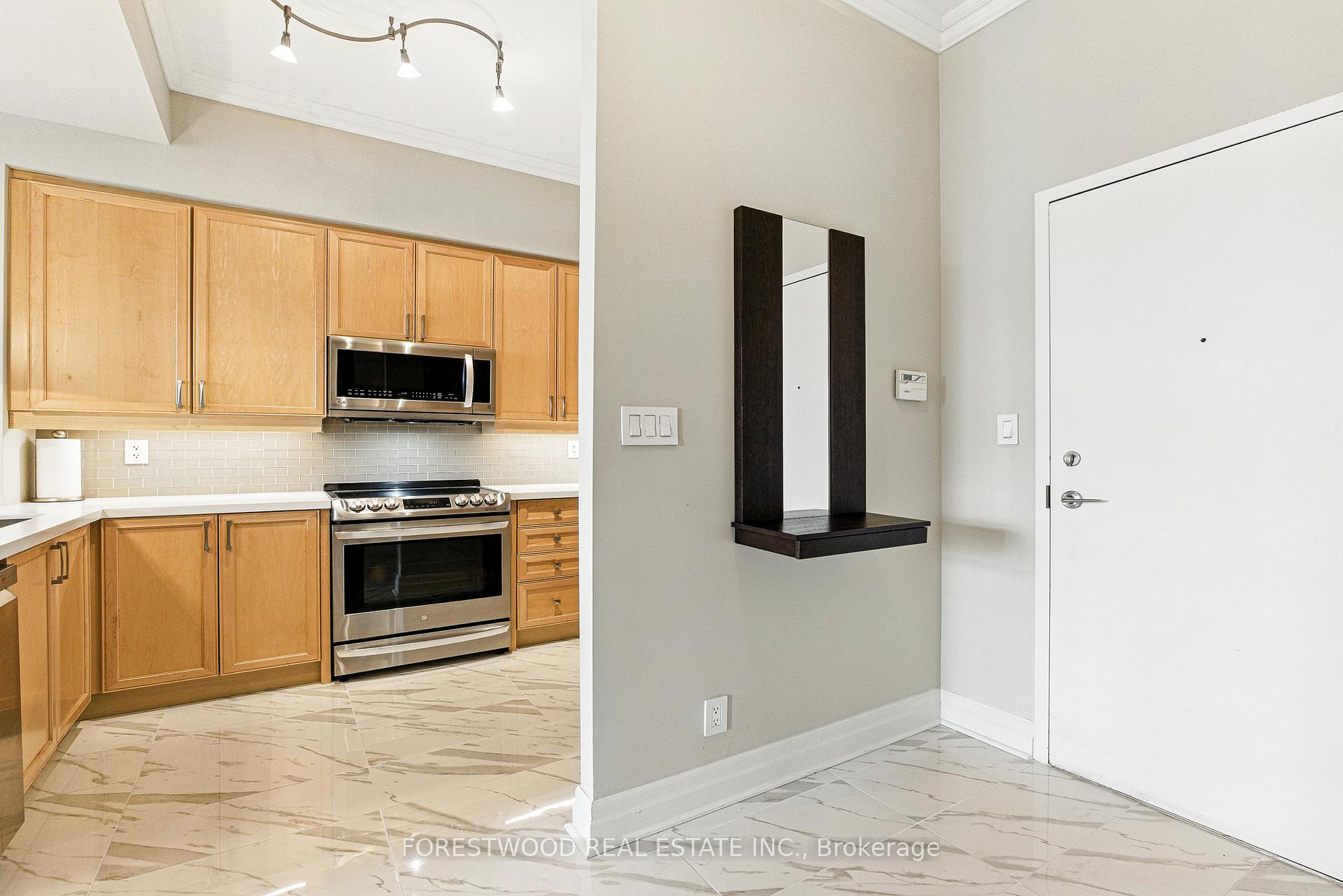 2 Bedrooms Condo at 80 Port, Mississauga For sale