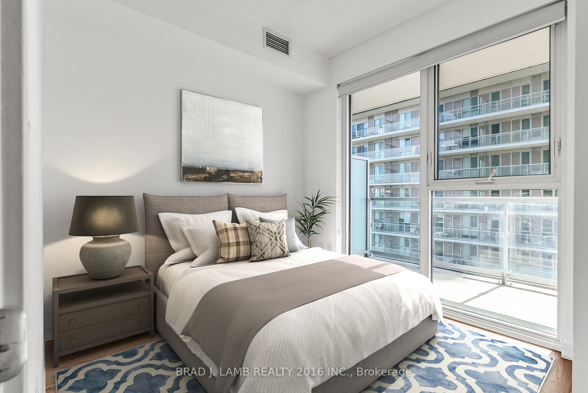 2 Bedrooms Condo at 20 Richardson, Toronto For sale