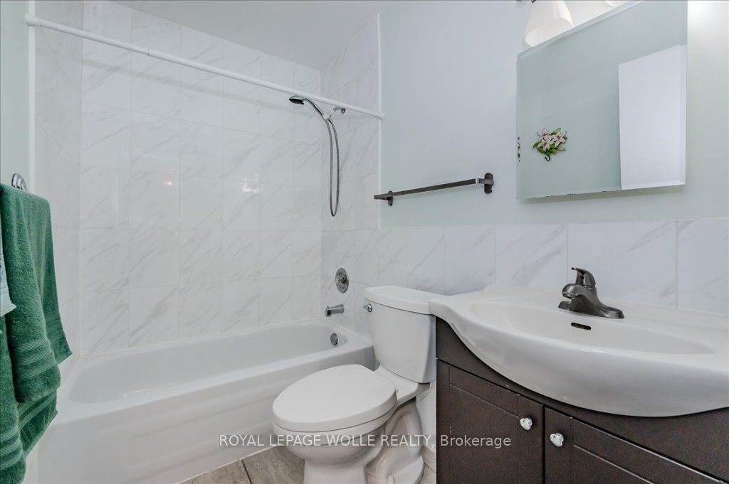 1100 Courtland Avenue E, #208