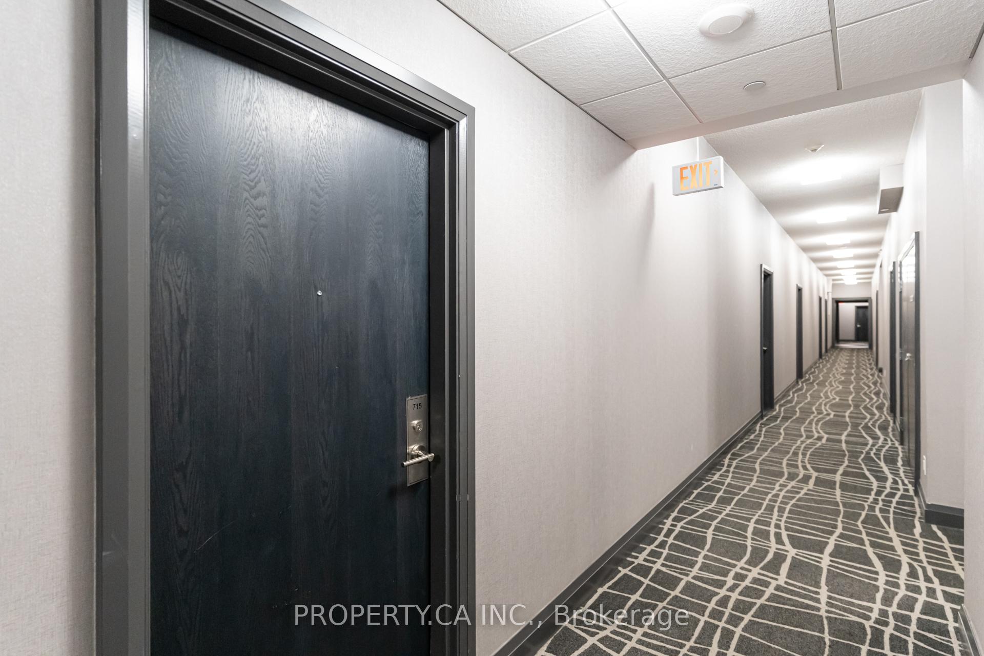 2 Bedrooms Condo at 297 College, Toronto For sale