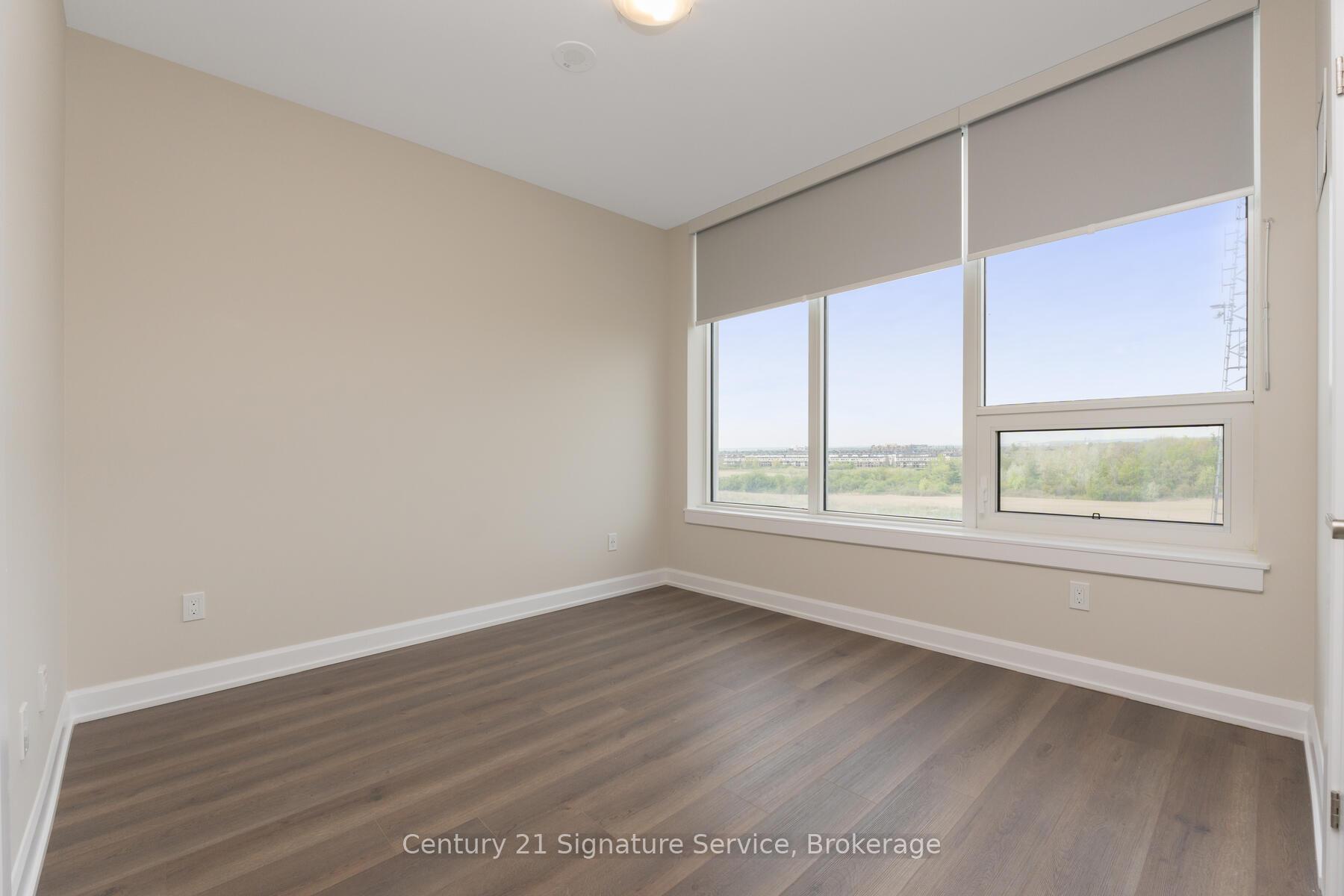 2 Bedrooms Condo at 3220 William Coltson, Oakville For sale