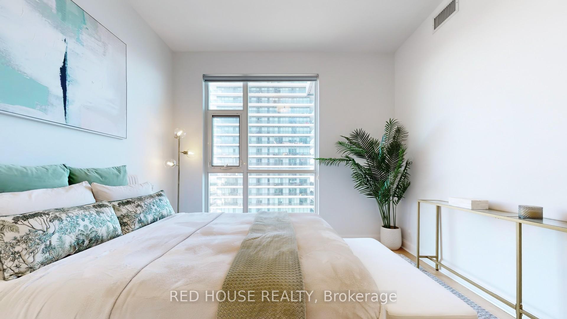 3 Bedrooms Condo at 33 Shore Breeze, Toronto For sale