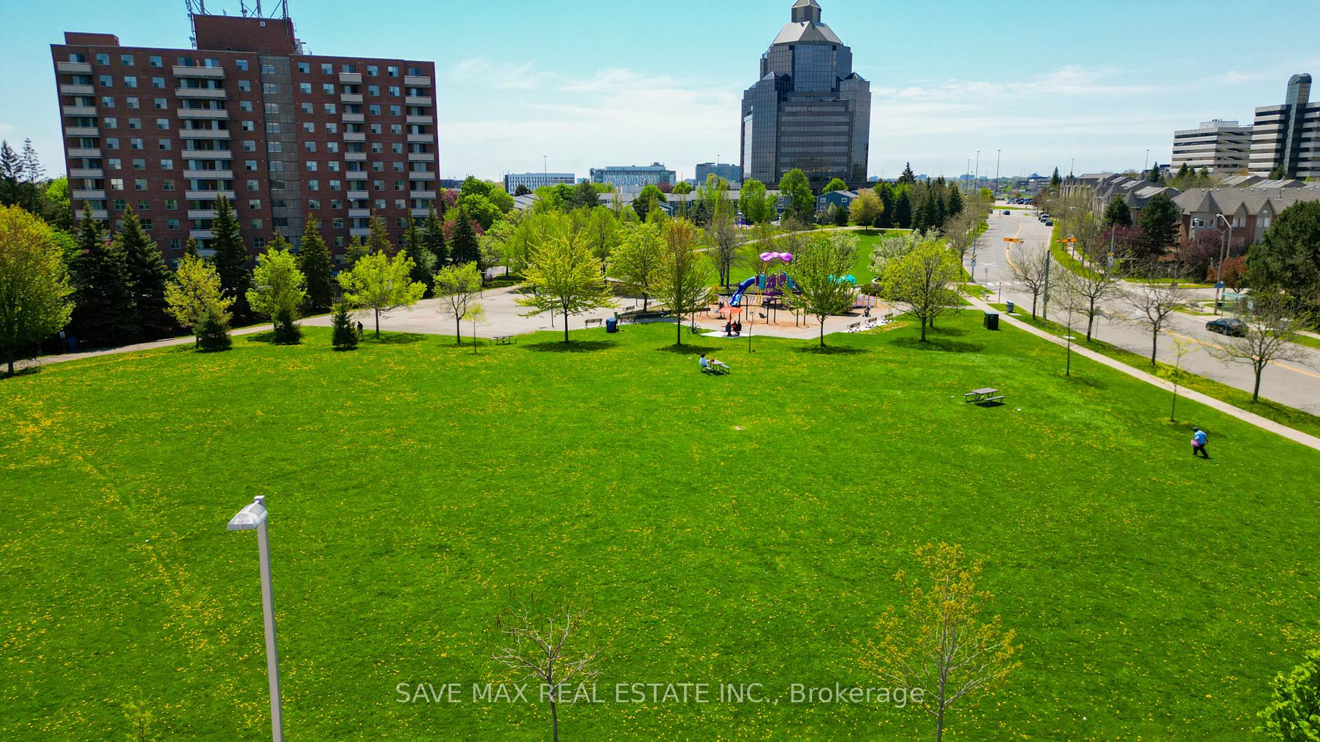 3 Bedrooms Condo at 1070 Progress, Toronto For sale