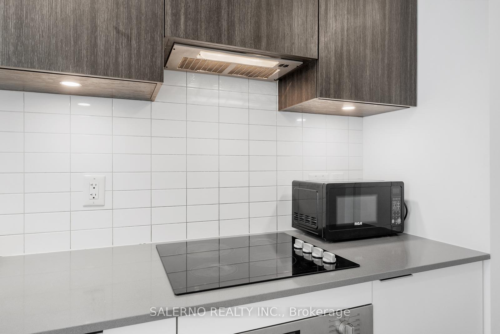 2 Bedrooms Condo at 120 Parliament, Toronto For sale