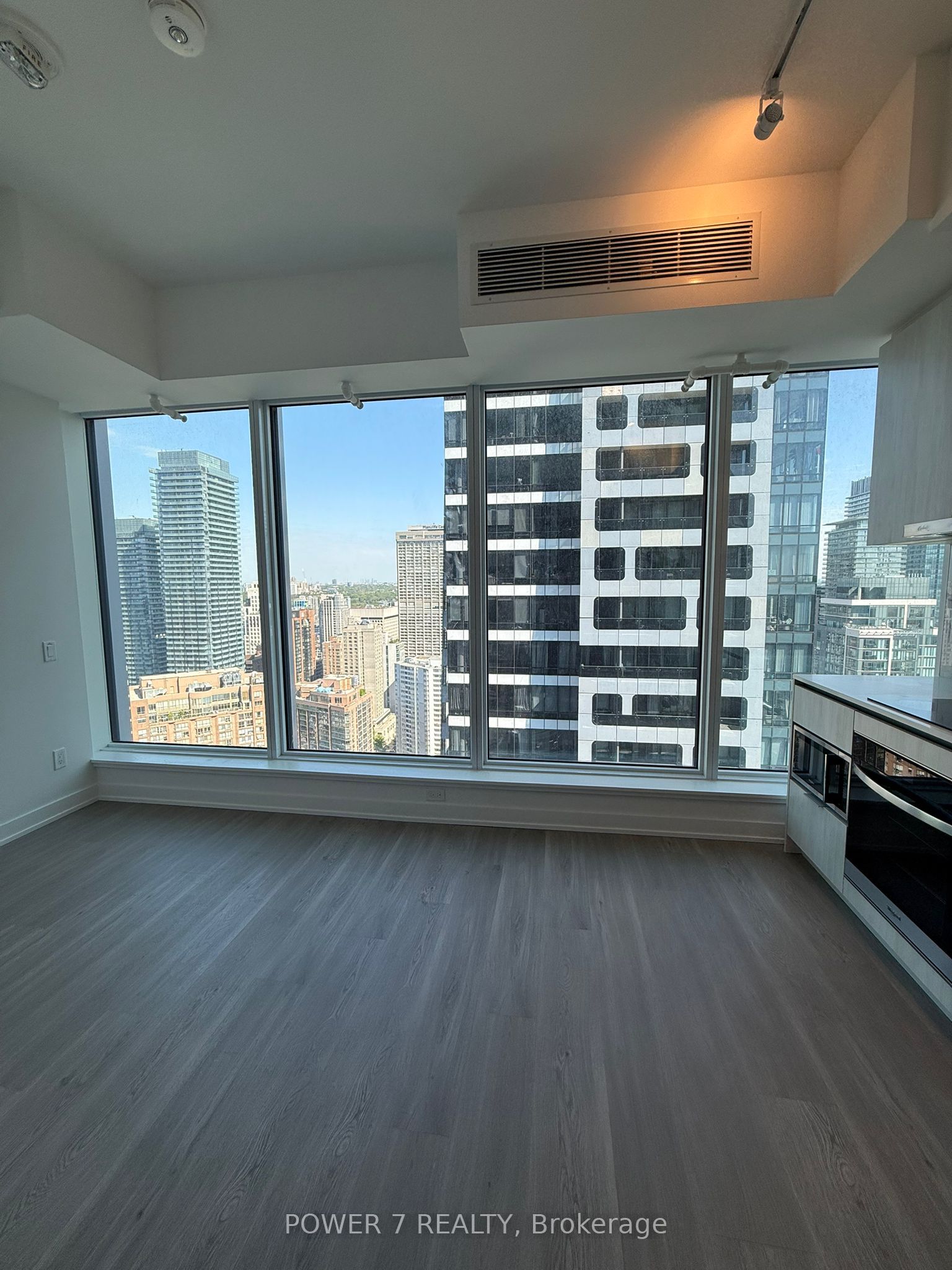 8 Wellesley Street W, #4605
