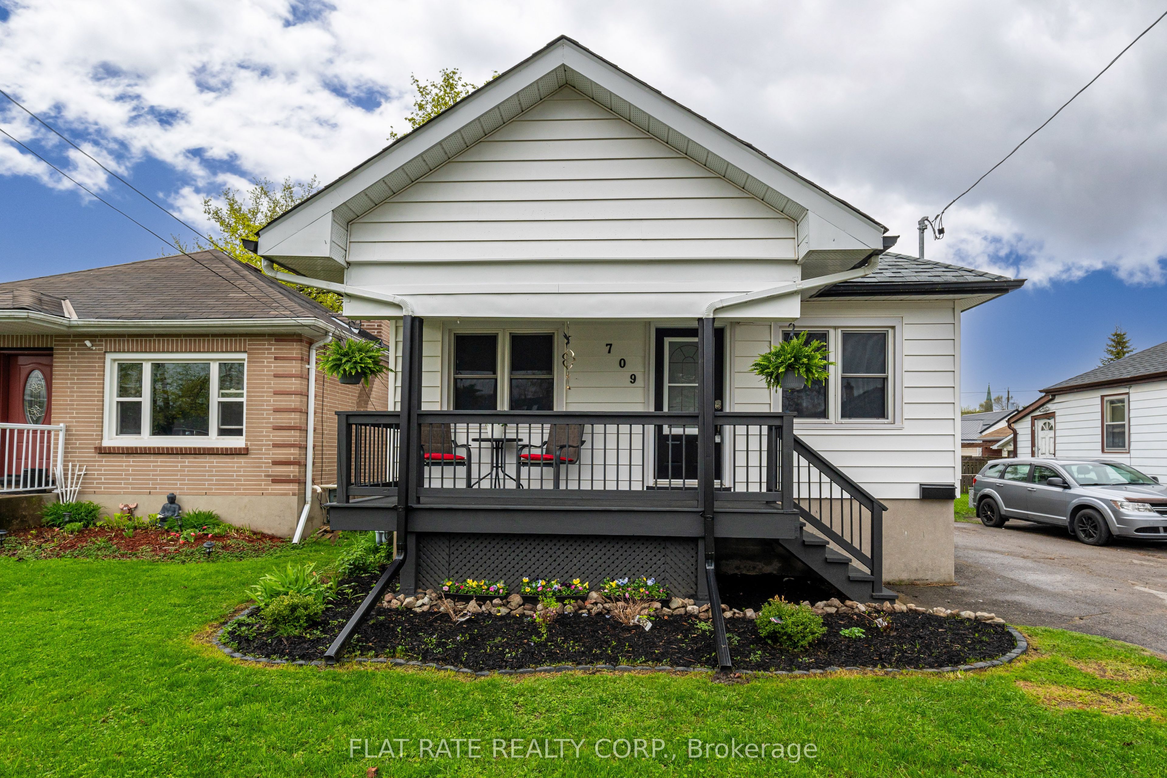 709 YOUNG Street, Peterborough, ON K9J 3A3