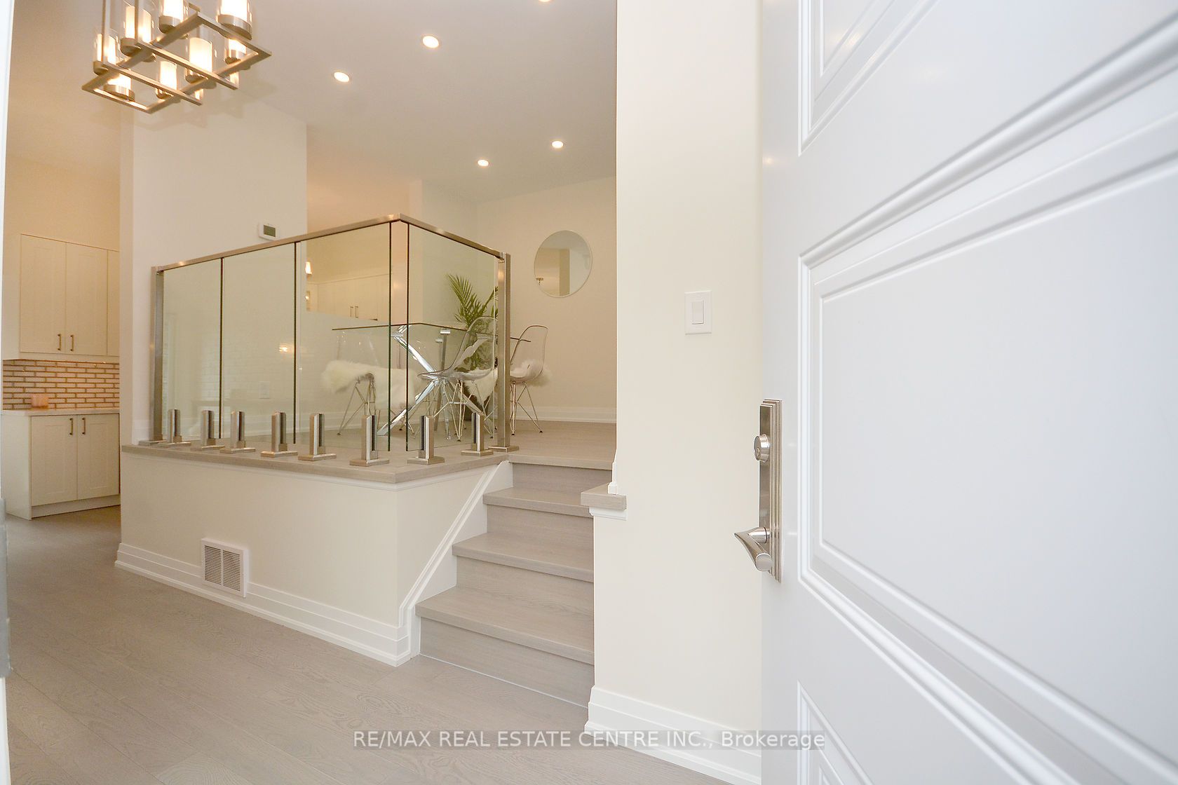 2912 Arvida Circle