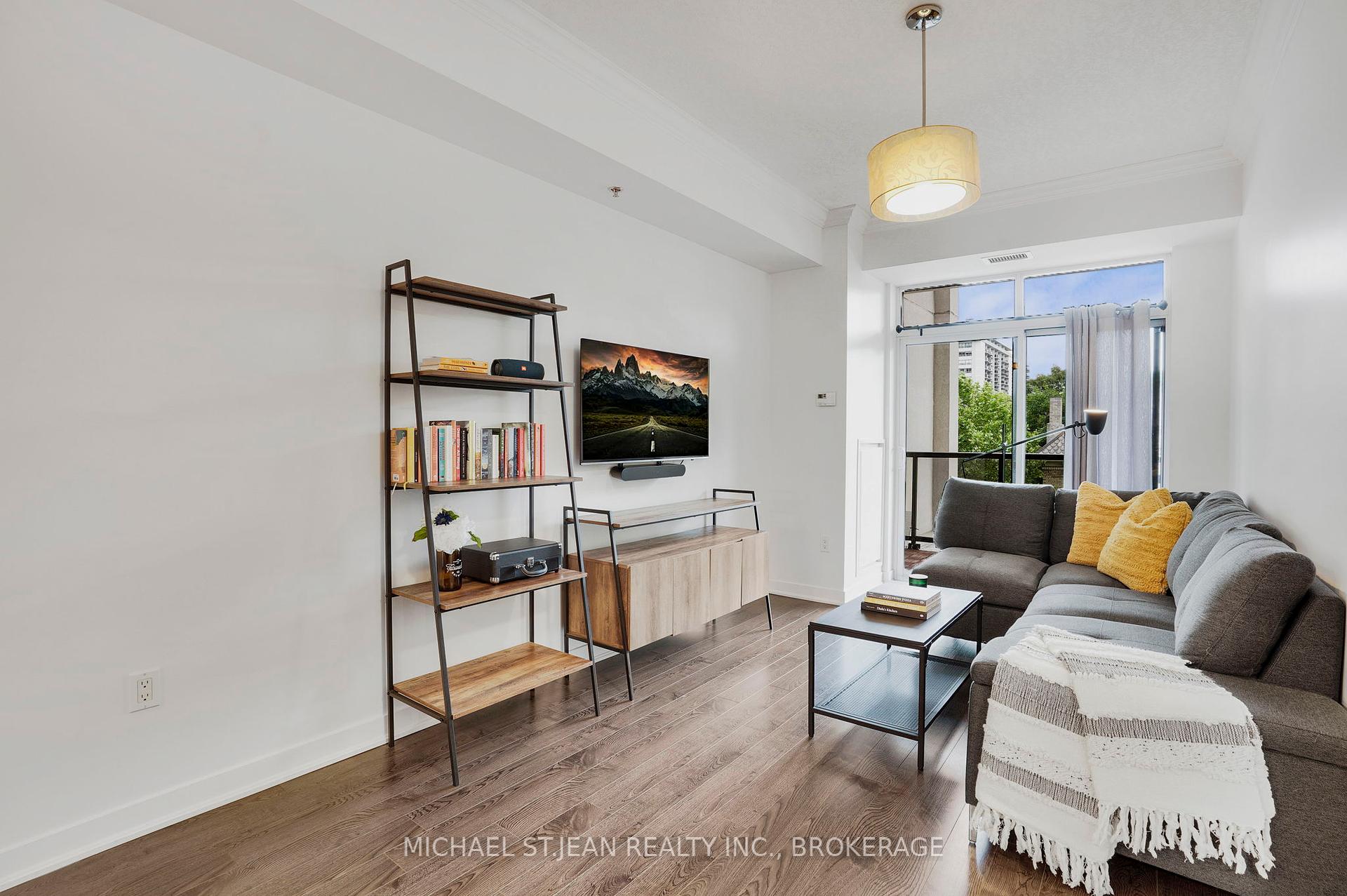 1 Bedroom Condo at 90 Charlton, Hamilton For sale