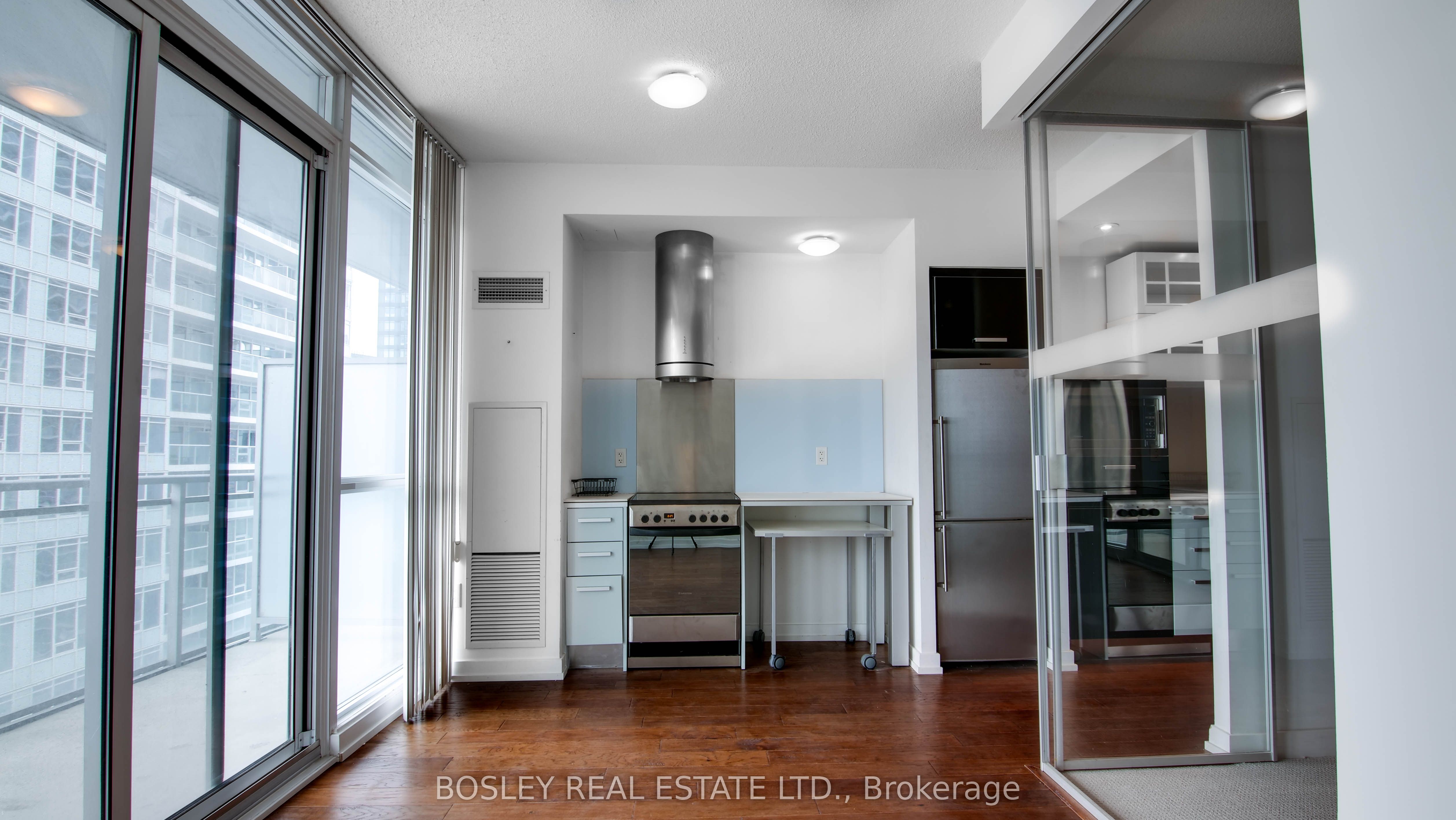38 Dan Leckie Way, #1802