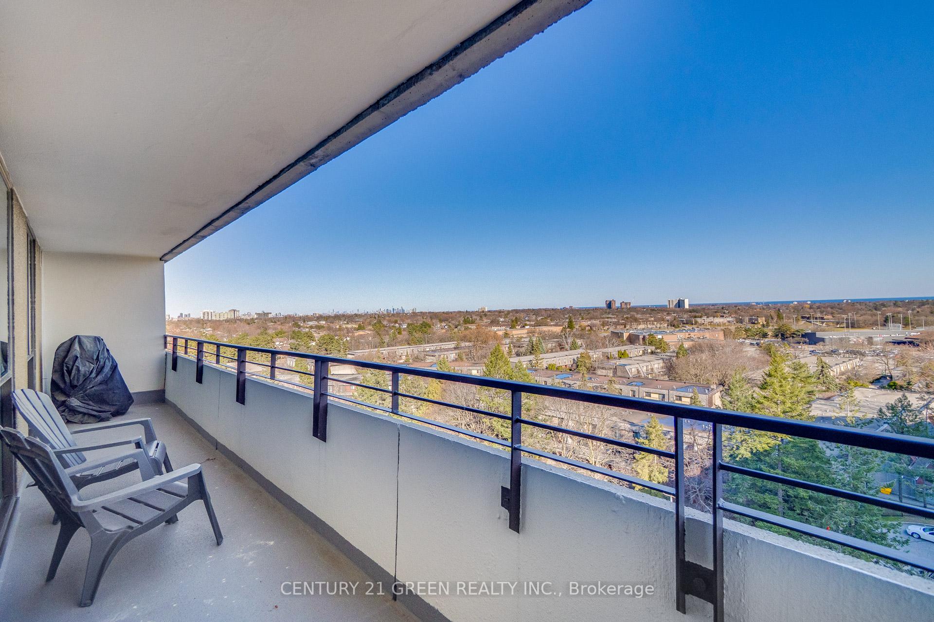 4 Bedrooms Condo at 1300 Mississauga Valleys, Mississauga For sale
