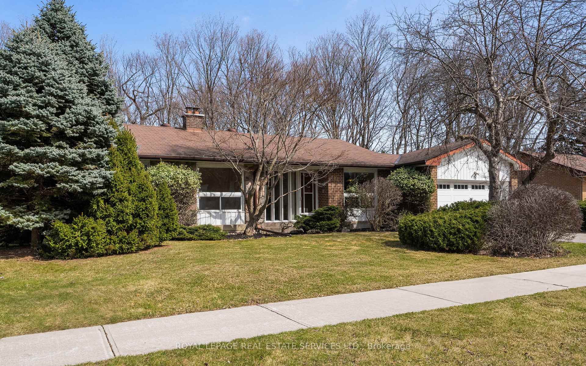 83 Page Avenue, Toronto, ON M2K 2B8